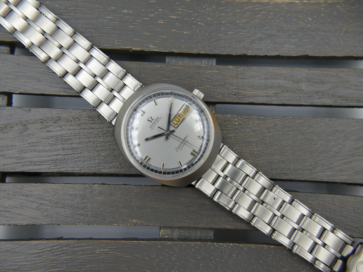 70s vintage watch mens Omega Seamaster Cosmic ref 166.035 automatic 752 serviced