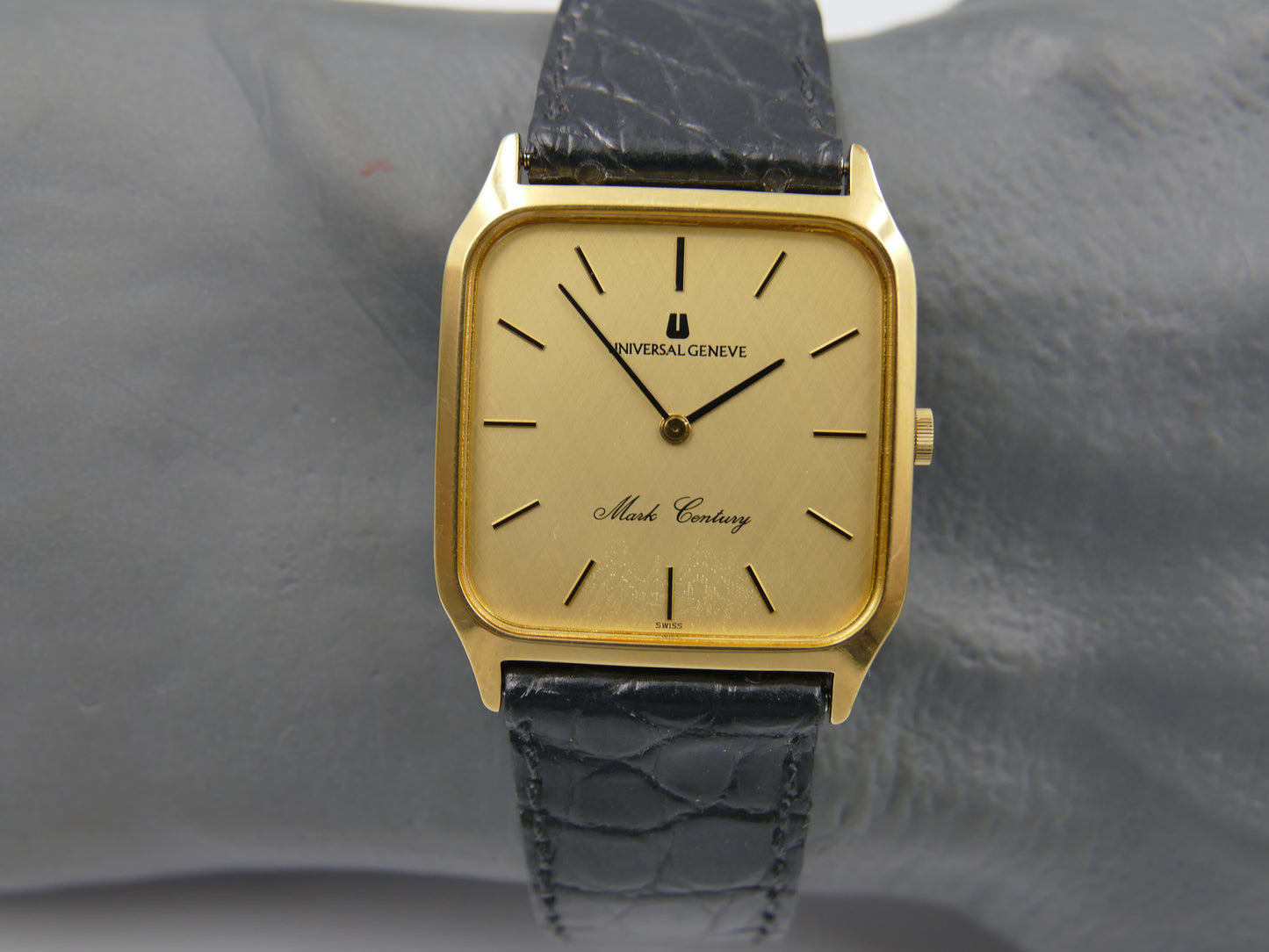 80s vintage watch mens Universal Geneve Mark Century ref. 226674 quartz w/box