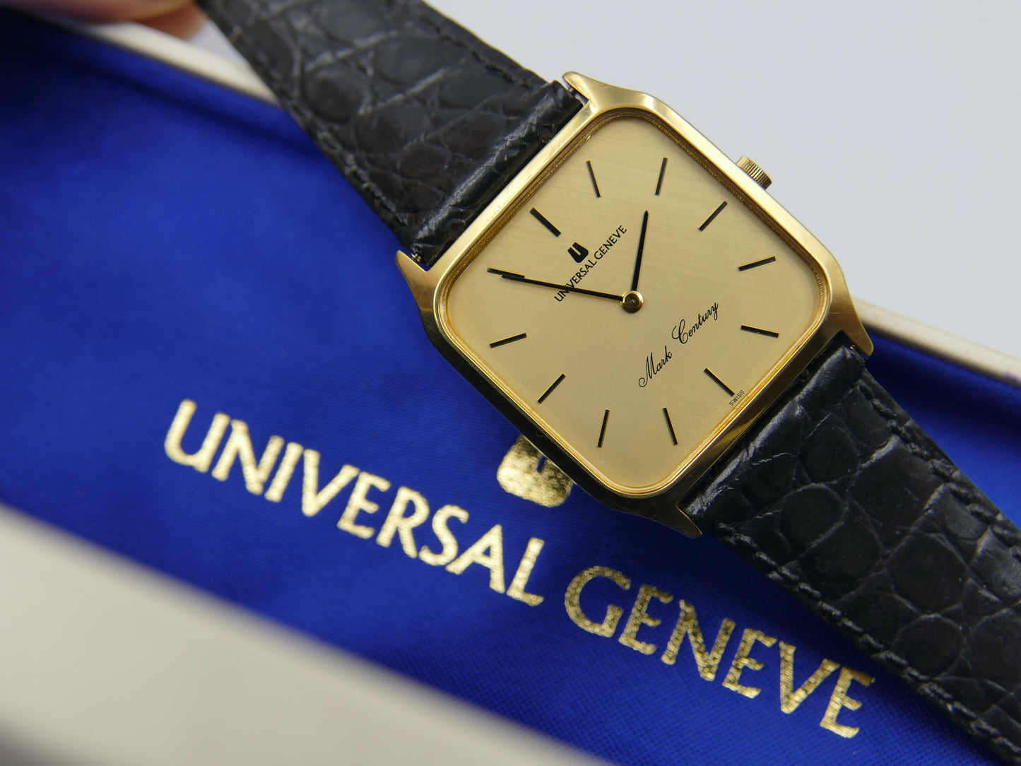 80s vintage watch mens Universal Geneve Mark Century ref. 226674 quartz w/box