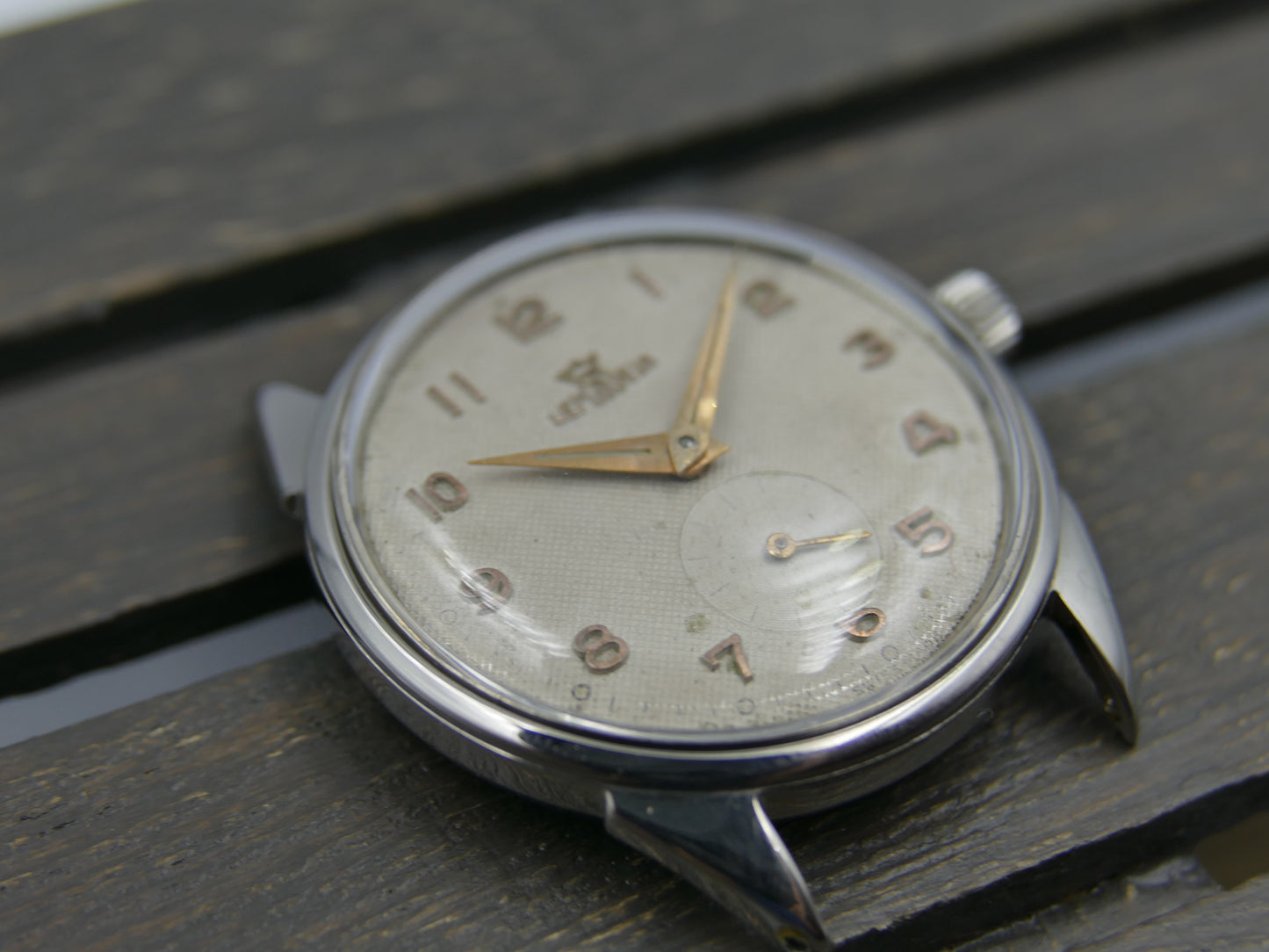 60s vintage watch mens Lemania ref. 298 /4 cal. 3000 honey dial serviced