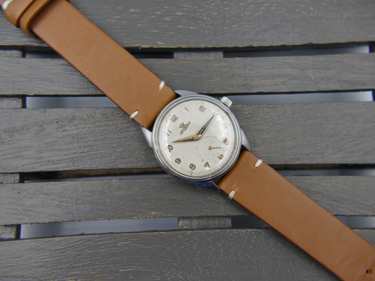 60s vintage watch mens Lemania ref. 298 /4 cal. 3000 honey dial serviced