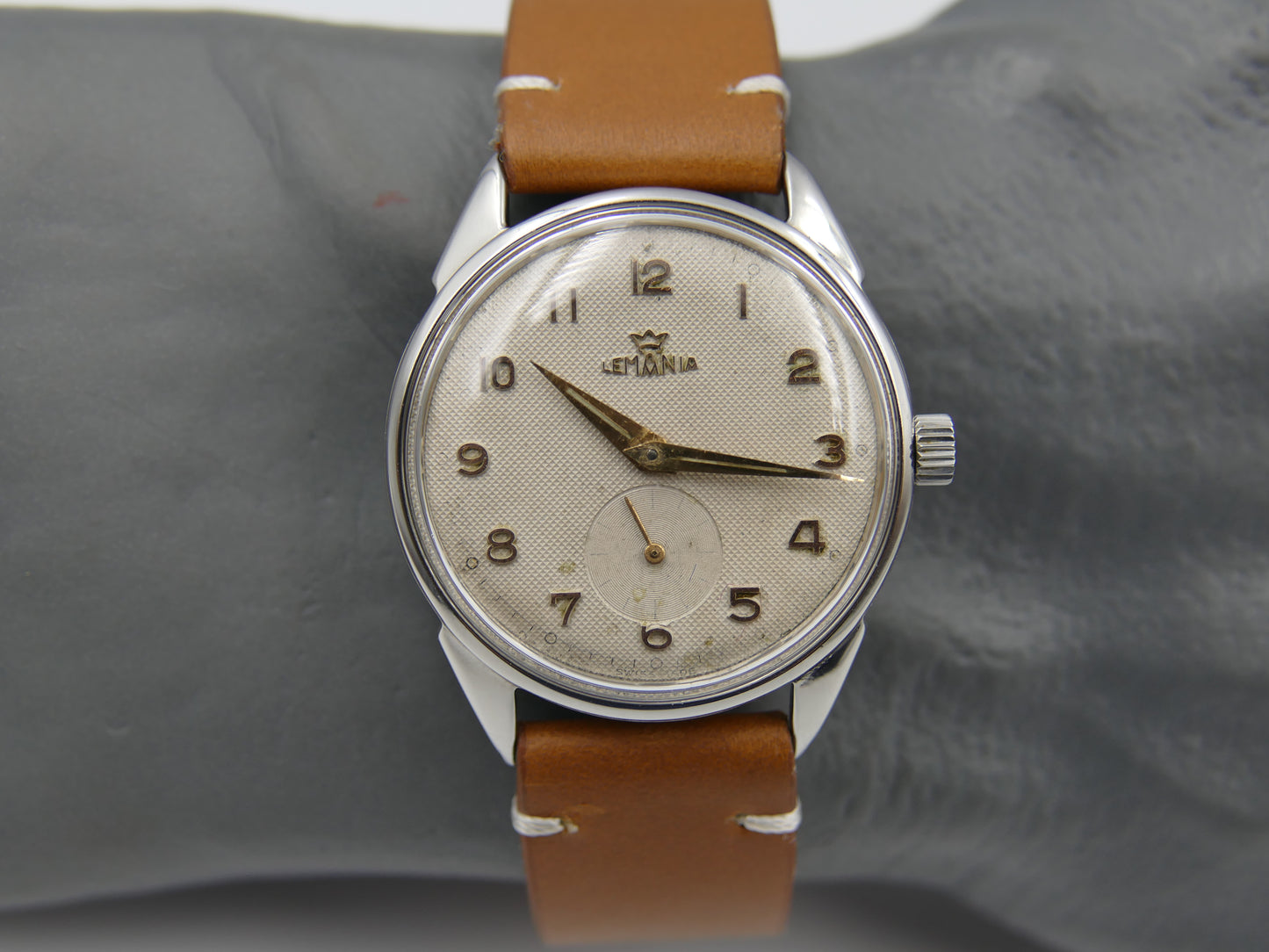 60s vintage watch mens Lemania ref. 298 /4 cal. 3000 honey dial serviced