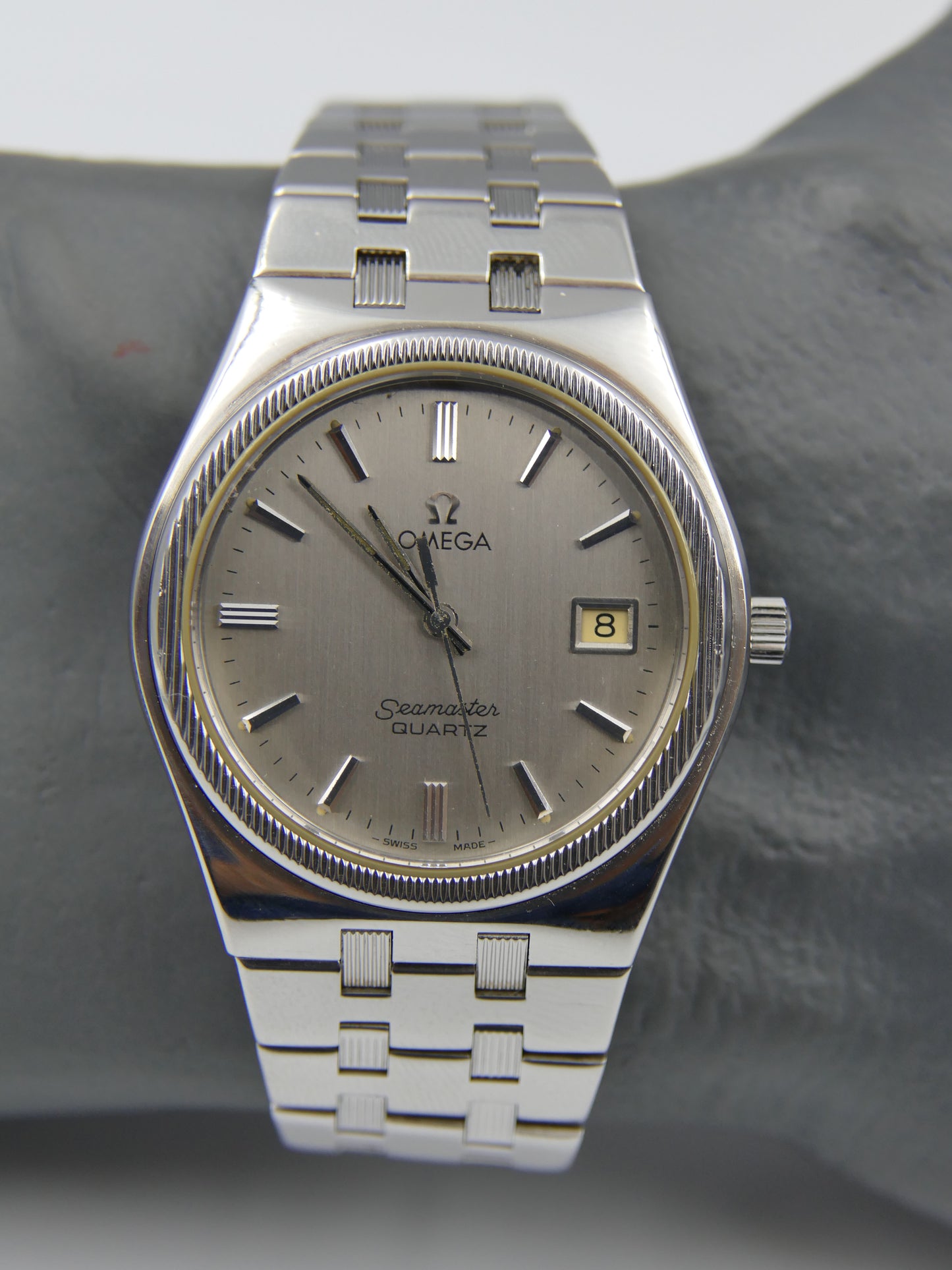 70s vintage watch mens Omega Seamaster quartz cal. 1342 ref. 196.0134 / 396.0873 royal oak
