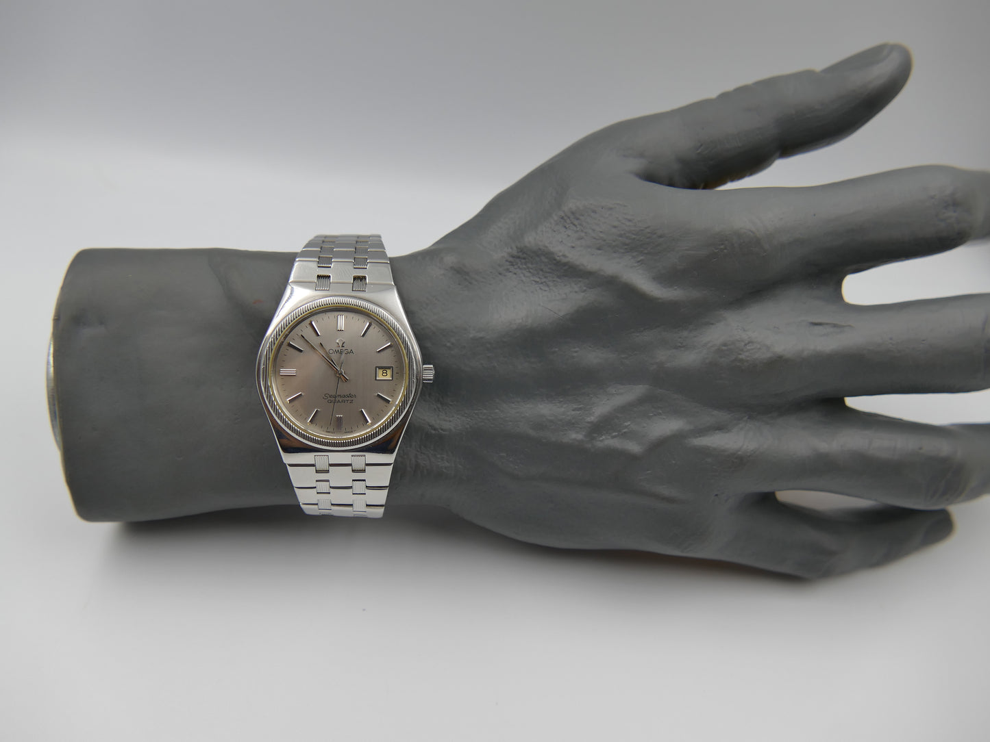 70s vintage watch mens Omega Seamaster quartz cal. 1342 ref. 196.0134 / 396.0873 royal oak