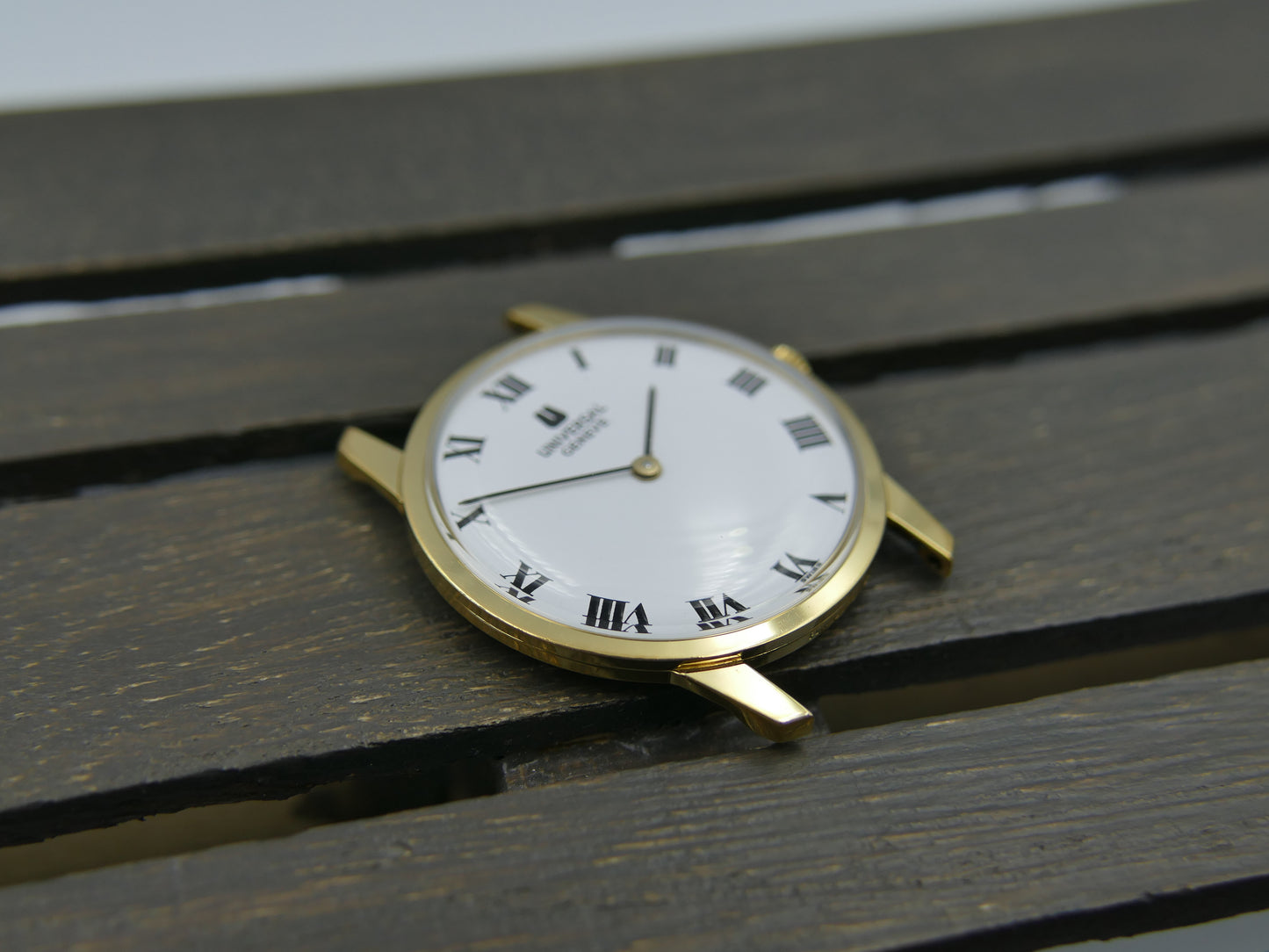 Universal Geneve ref. 542 101 ultra slim hand wind cal. 1-42 serviced vintage 60s