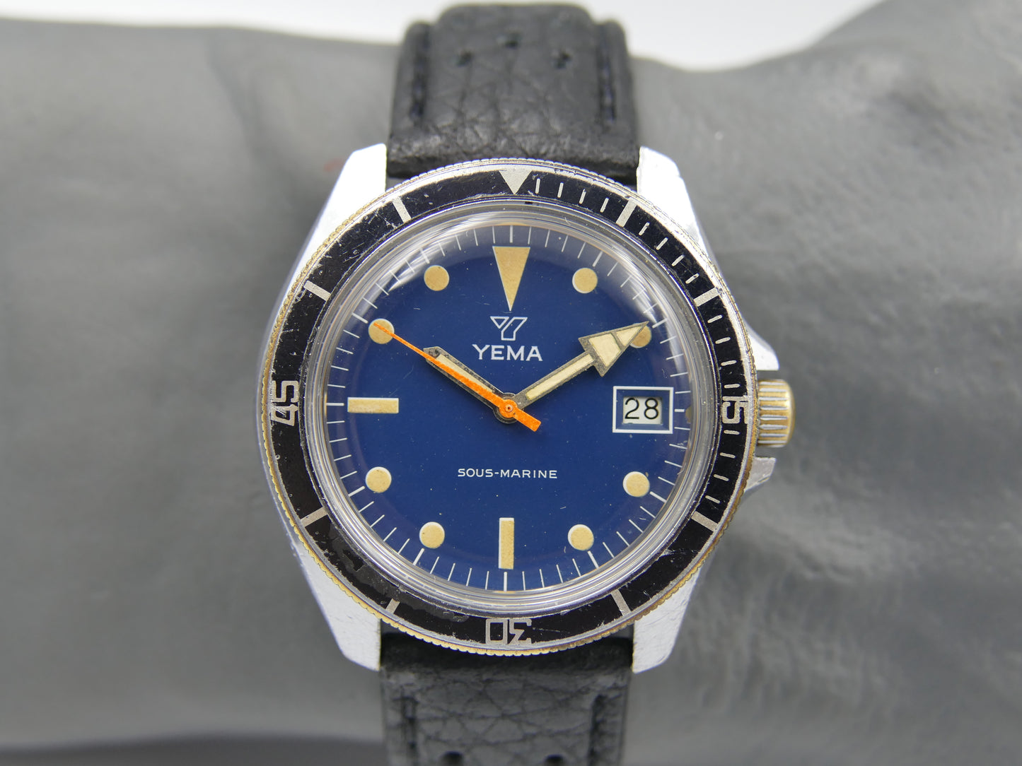 60s vintage watch mens YEMA SOUS-MARINE Diver blue dial