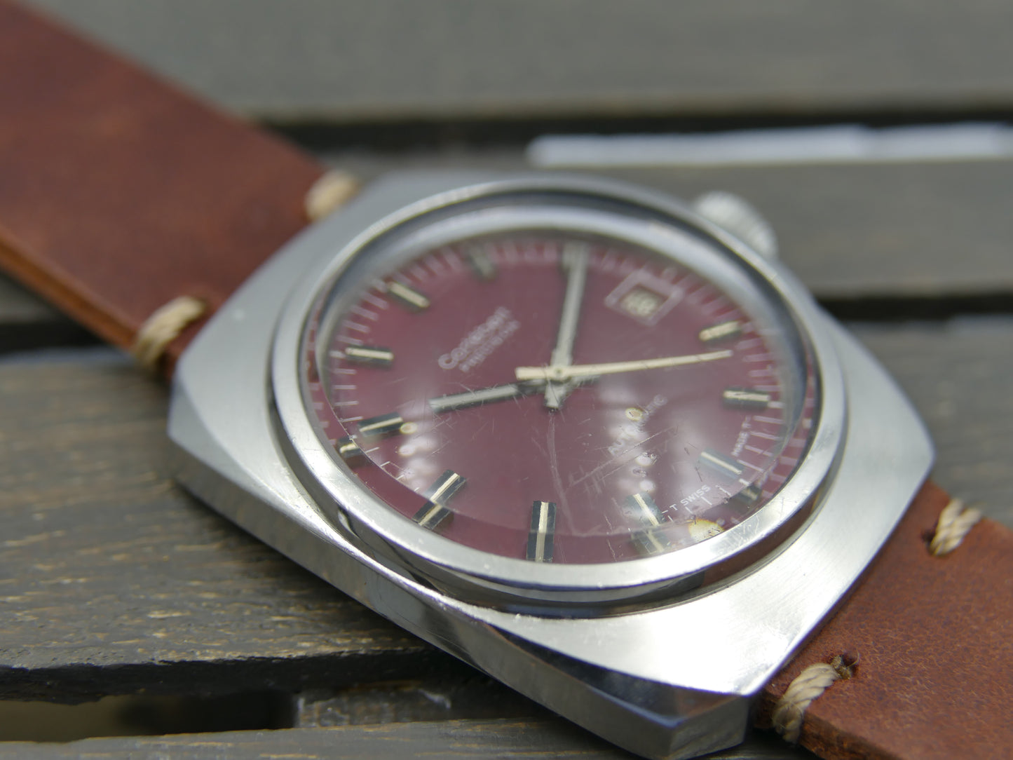 60s vintage watch mens Cortebert precision burgundy ref. 298.006 monocoque 60 1ers prix observatoires serviced