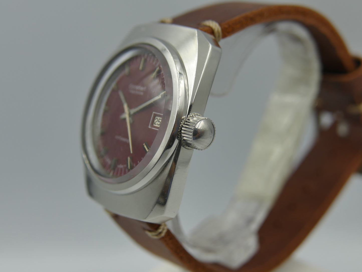 60s vintage watch mens Cortebert precision burgundy ref. 298.006 monocoque 60 1ers prix observatoires serviced