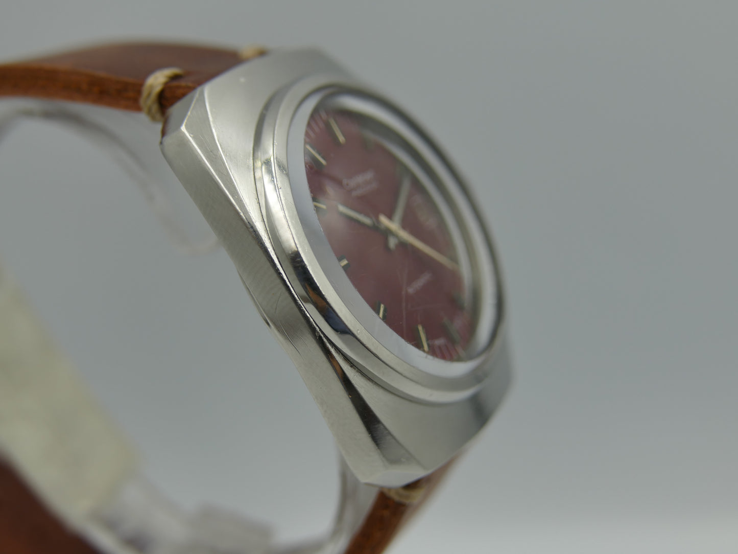 60s vintage watch mens Cortebert precision burgundy ref. 298.006 monocoque 60 1ers prix observatoires serviced