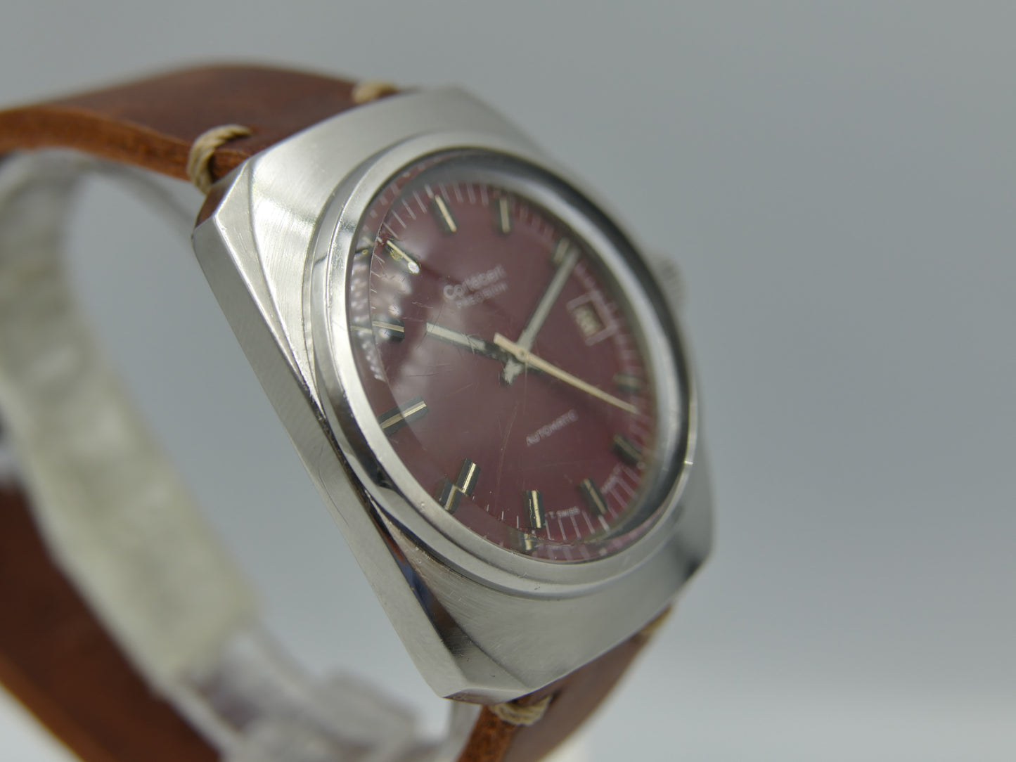 60s vintage watch mens Cortebert precision burgundy ref. 298.006 monocoque 60 1ers prix observatoires serviced