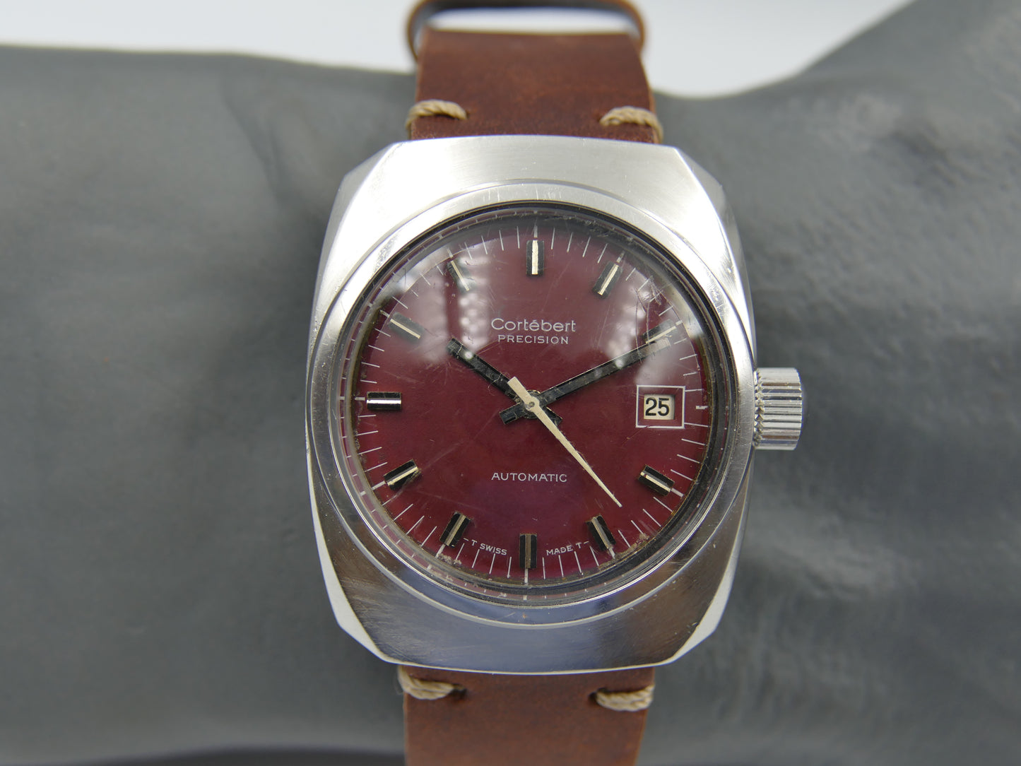60s vintage watch mens Cortebert precision burgundy ref. 298.006 monocoque 60 1ers prix observatoires serviced