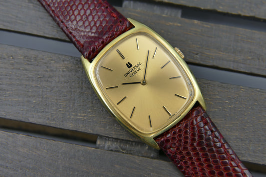 70s vintage watch mens Universal Geneve ref. 542137 TONNEAU thin hand wind 1-42 serviced