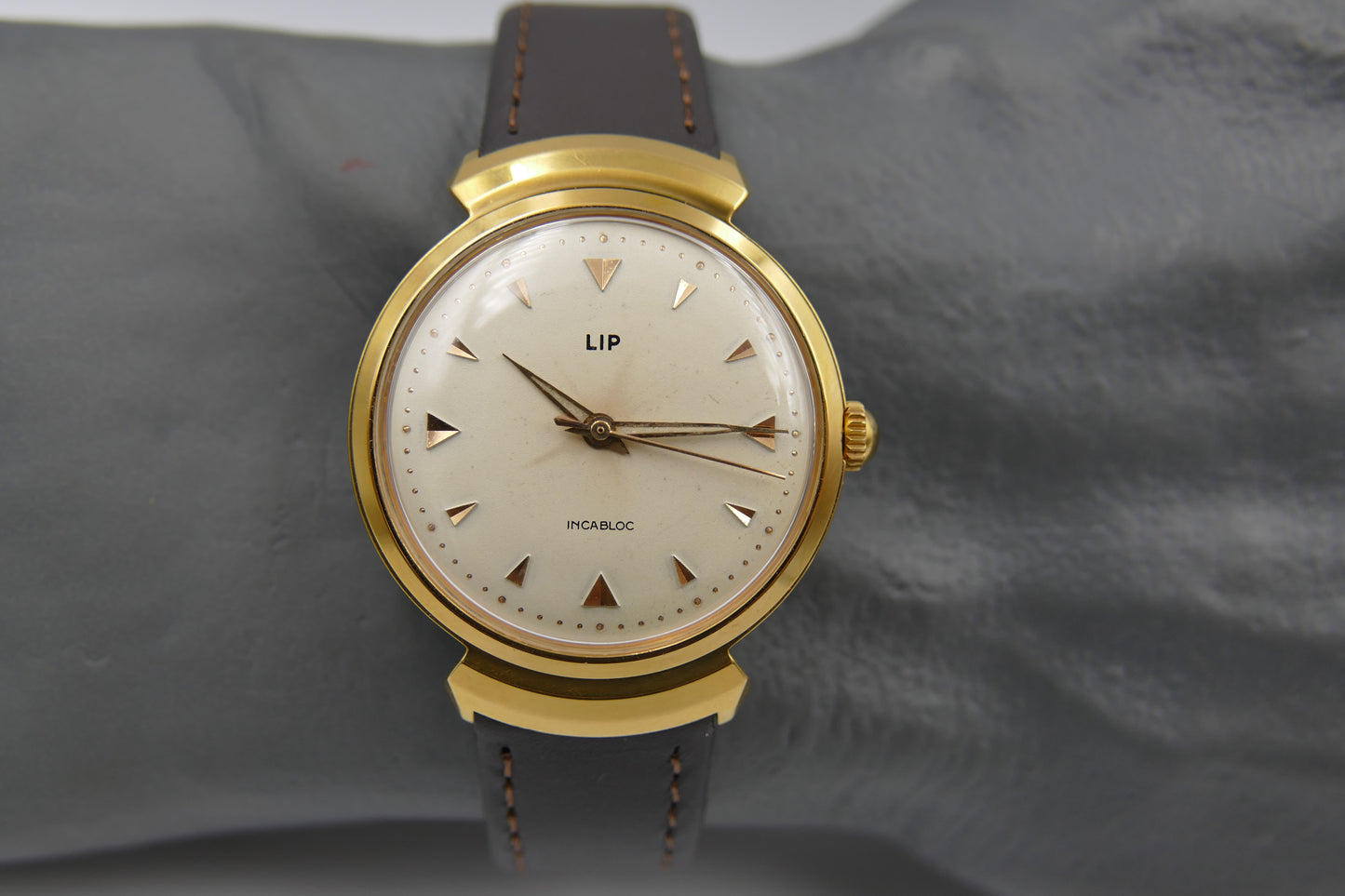 60s vintage watch dress mens LIP ref 233.335 Hooded Lugs Hand-winding Cal. R23B