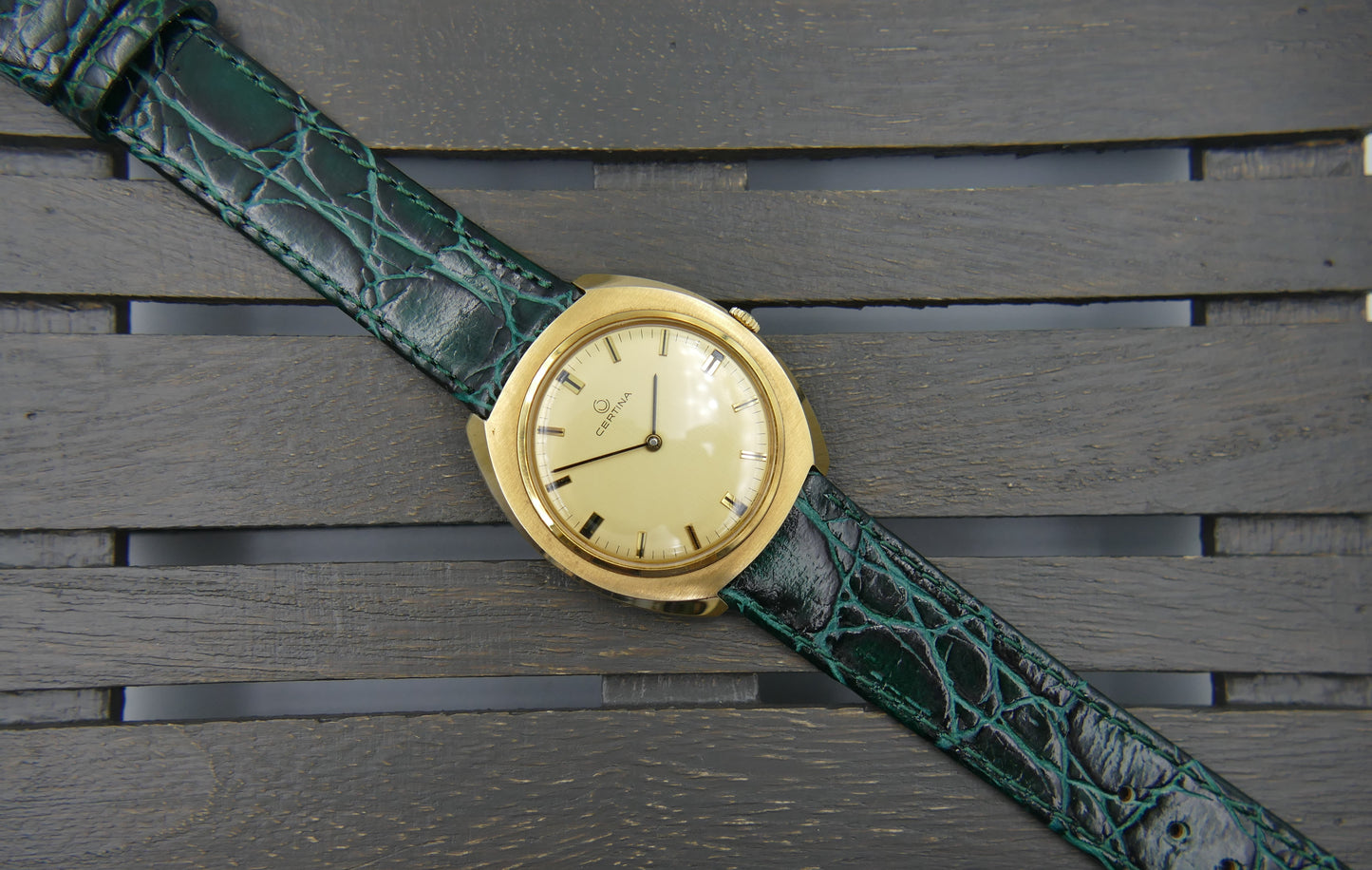 60s Vintage watch mens oversize Certina ref. 860.3510.25 hand wind 28-10 gold pl Thin