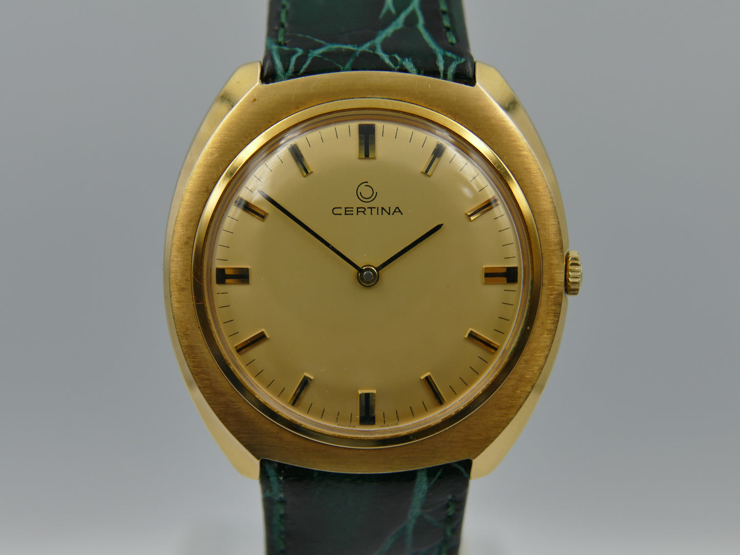 60s Vintage watch mens oversize Certina ref. 860.3510.25 hand wind 28-10 gold pl Thin