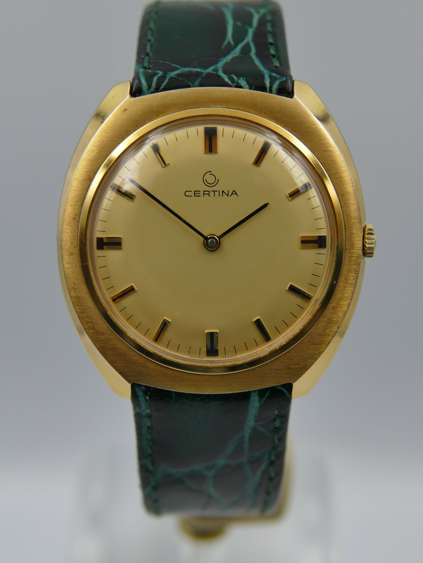 60s Vintage watch mens oversize Certina ref. 860.3510.25 hand wind 28-10 gold pl Thin