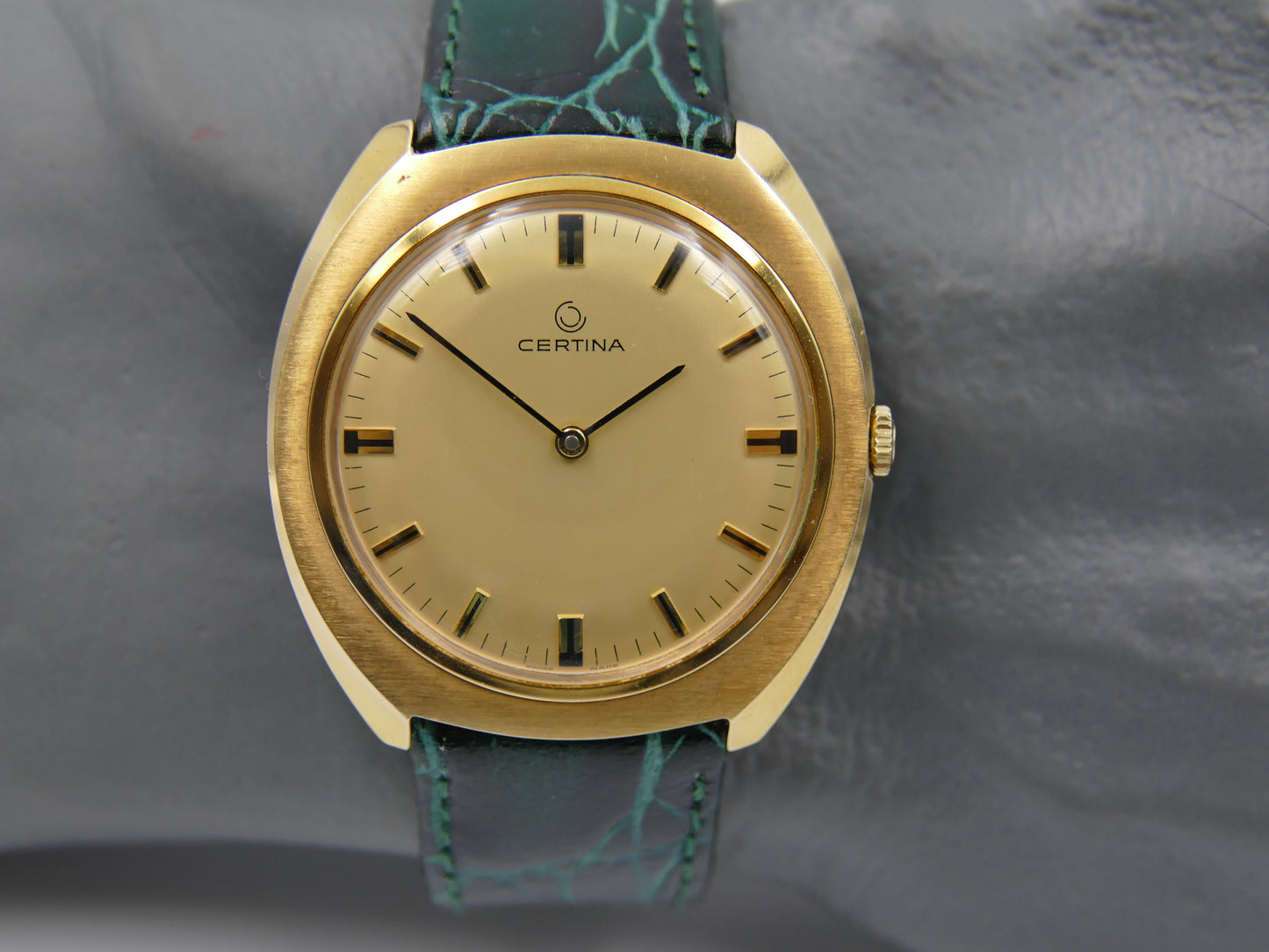 60s Vintage watch mens oversize Certina ref. 860.3510.25 hand wind 28-10 gold pl Thin