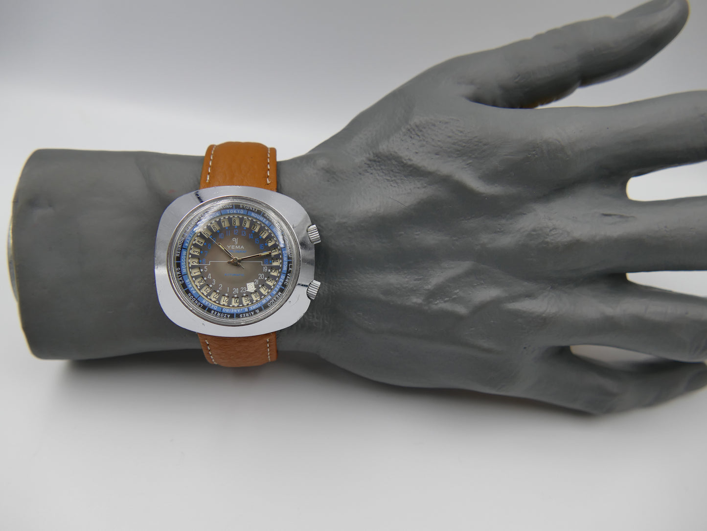 60s vintage watch mens Yema Worldgraf patent peding automatic FE RARE