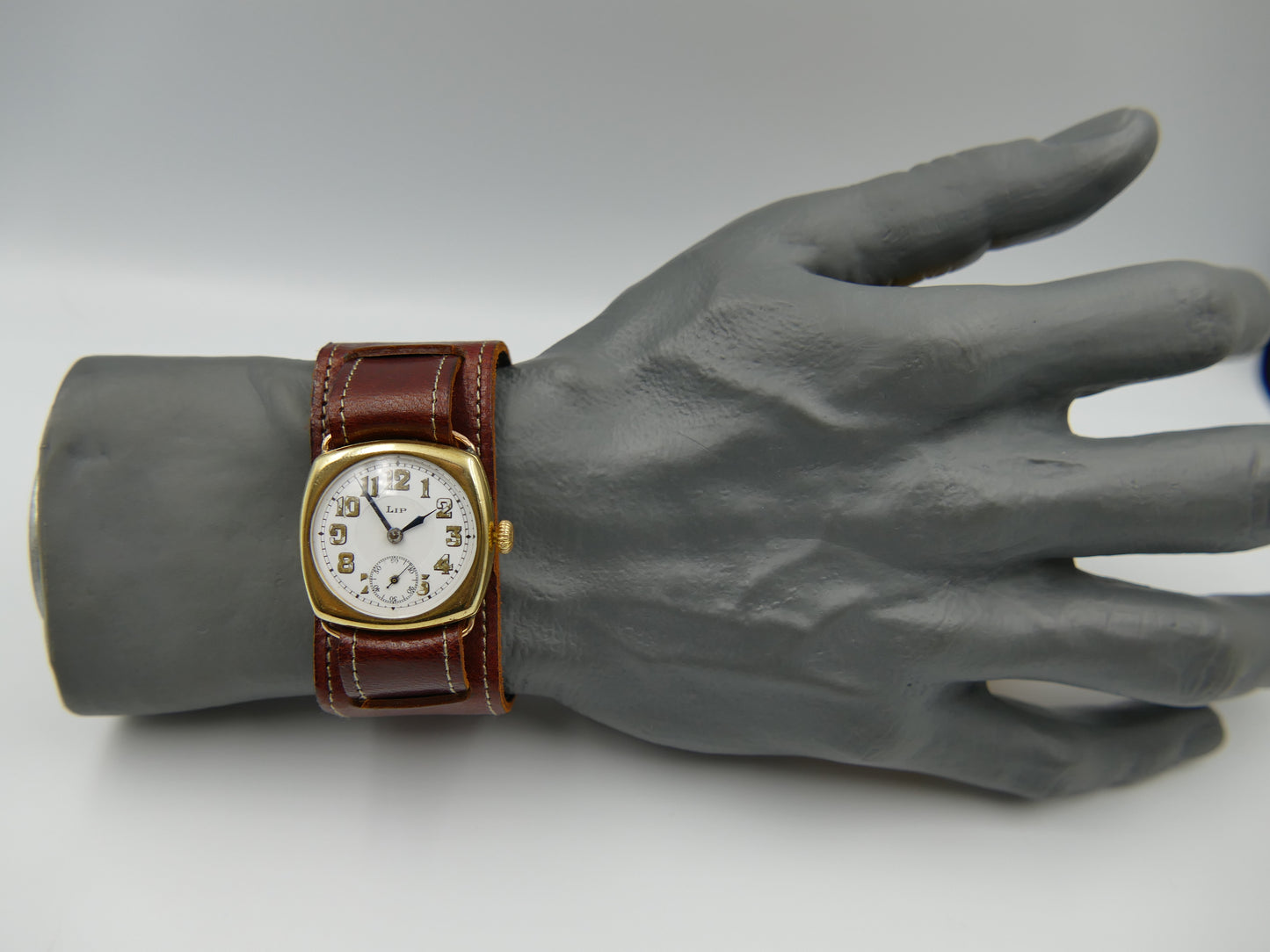 10's WW1 vintage watch mens military LIP trench cushion hand wind