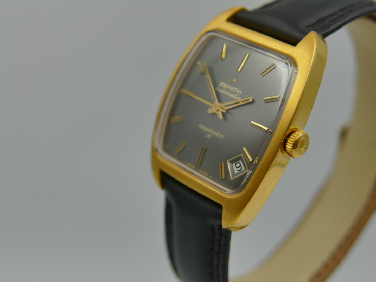 70's vintage watch mens Zenith respirator x ref 6708 automatic cal. 2552pc gray dial serviced