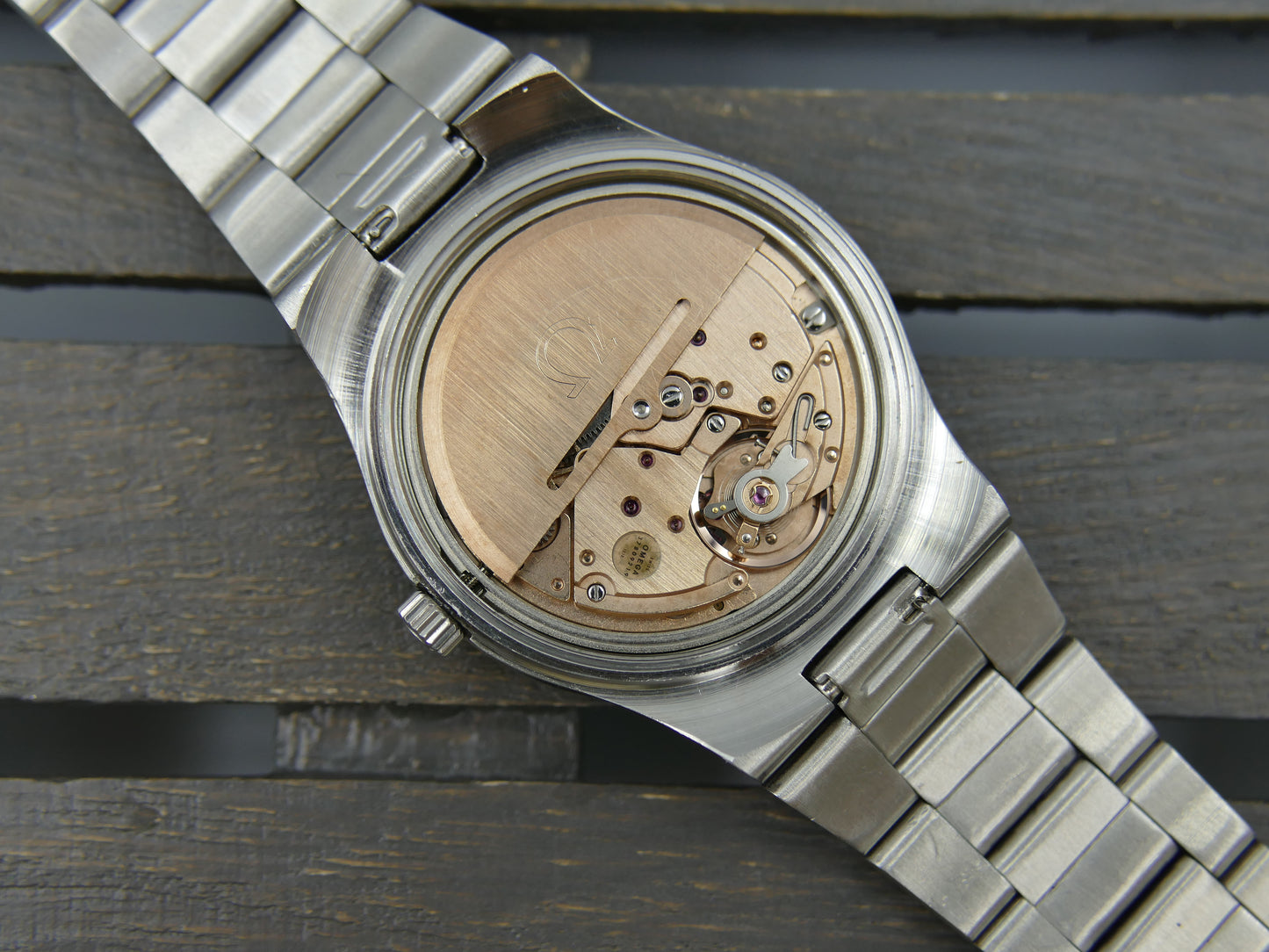 70's vintage watch mens Omega geneve ref. 166.0173 /366.0832 automatic cal. 1012 green dial NOS