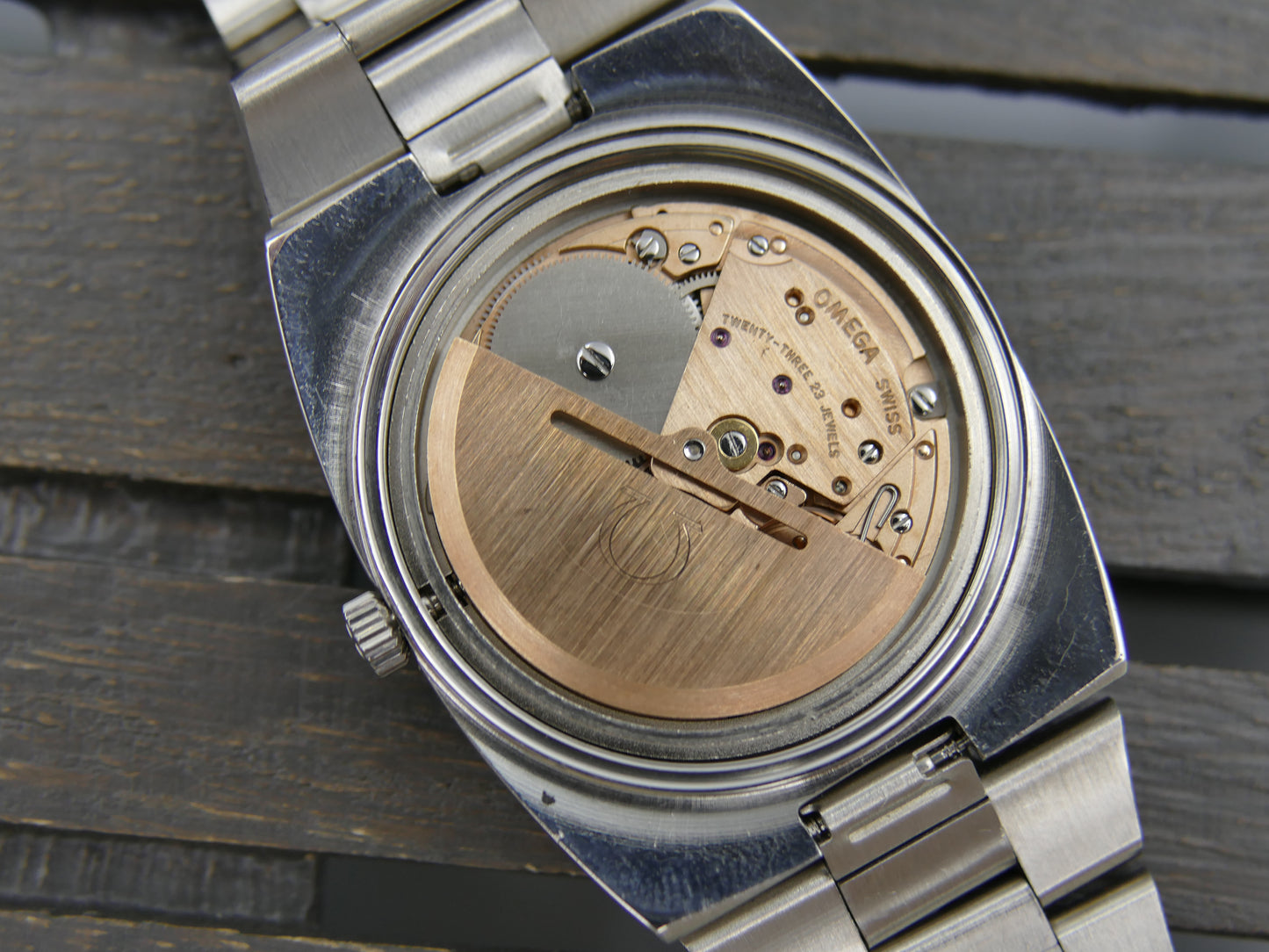 70s vintage watch Omega Geneve Automatic cal 1012 ref 166.0191 burgundy red dial NOS