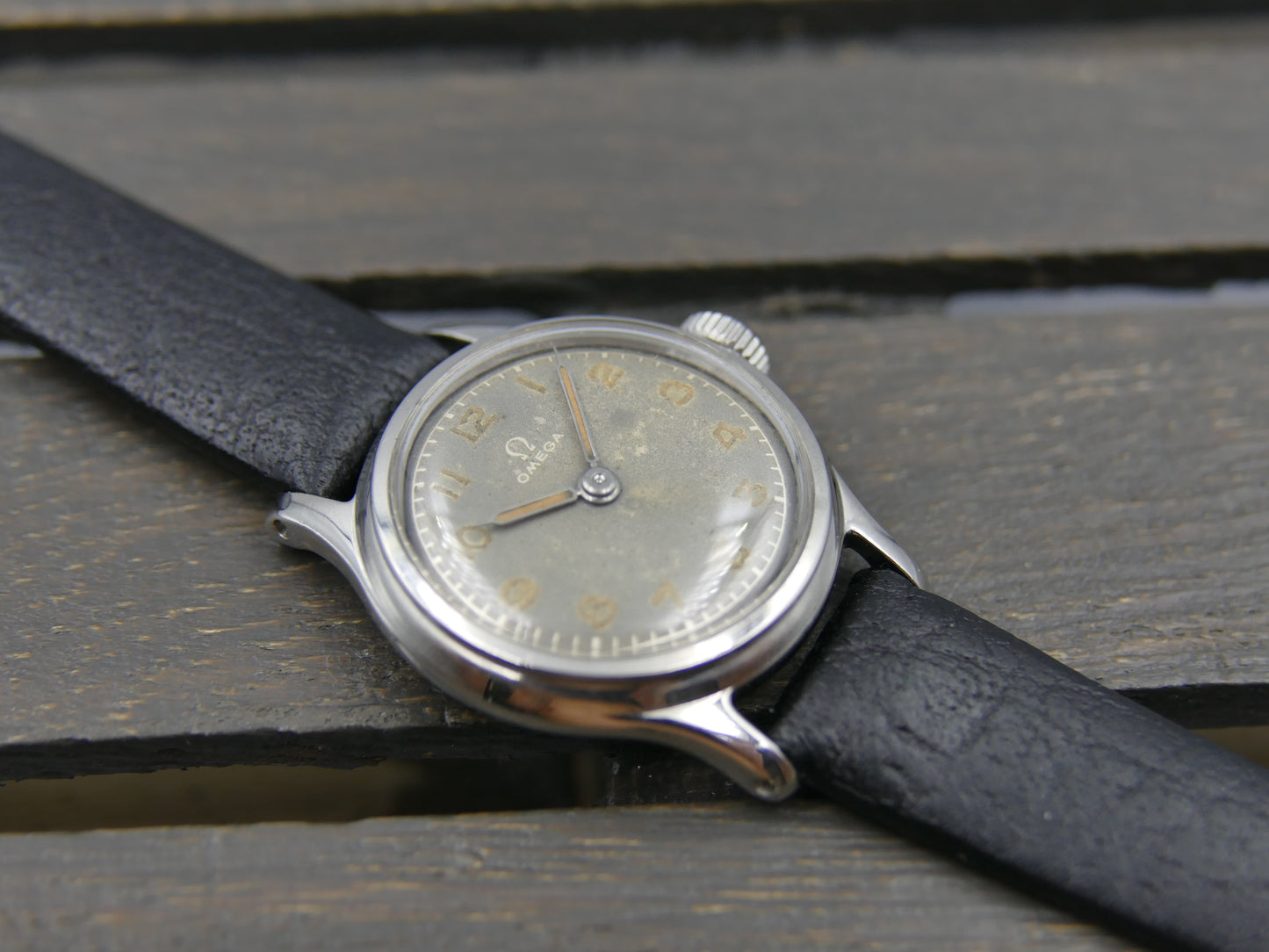 1944 vintage watch Omega ref 2353 2 military lady cal R135 serviced