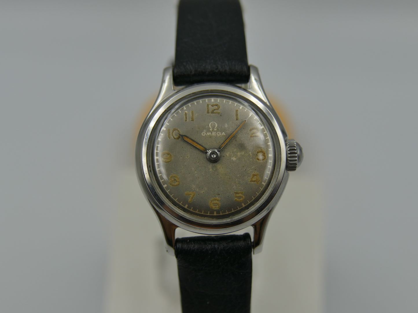 1944 vintage watch Omega ref 2353 2 military lady cal R135 serviced