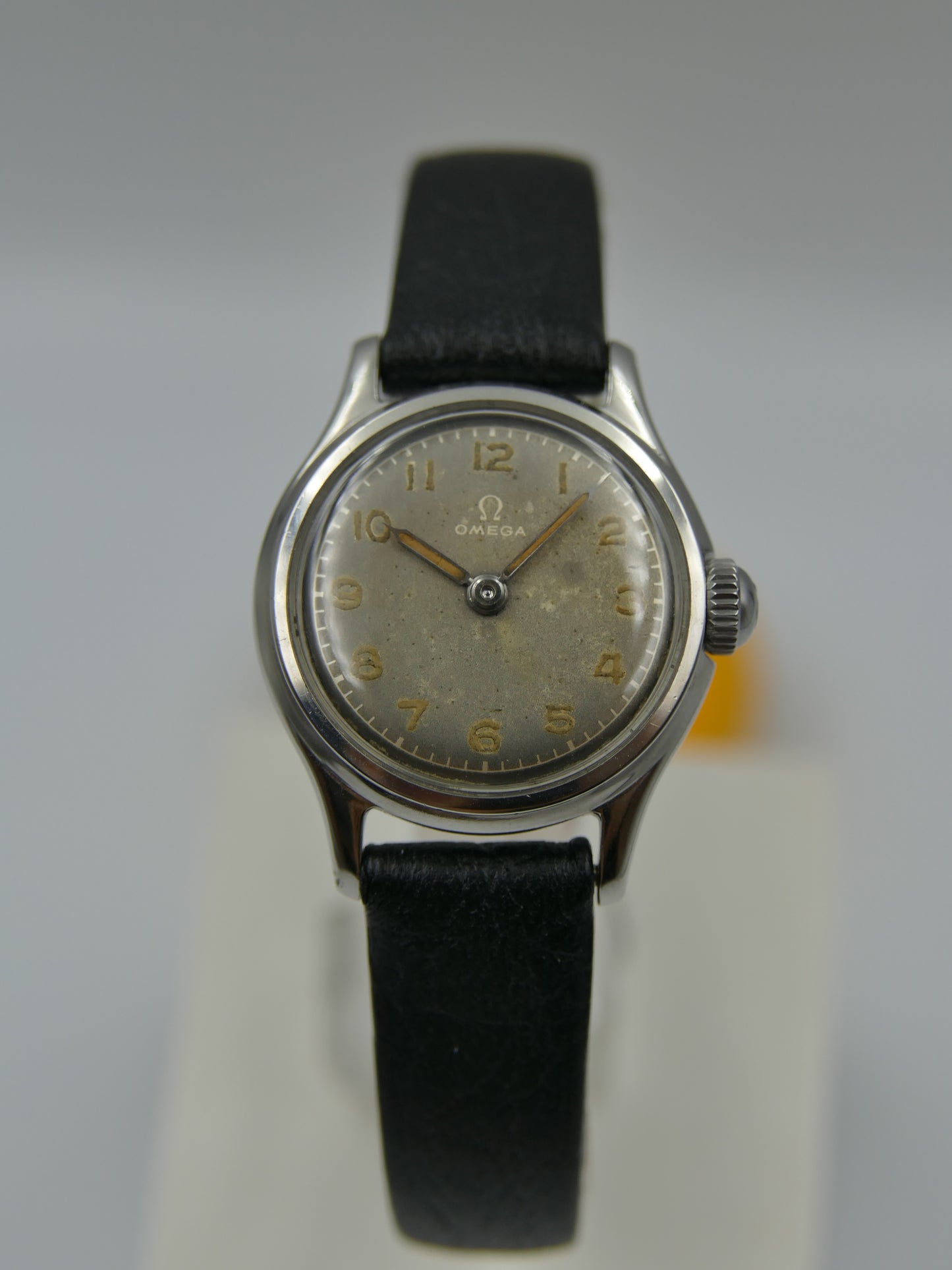 1944 vintage watch Omega ref 2353 2 military lady cal R135 serviced