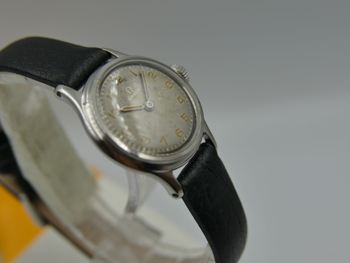 1944 vintage watch Omega ref 2353 2 military lady cal R135 serviced