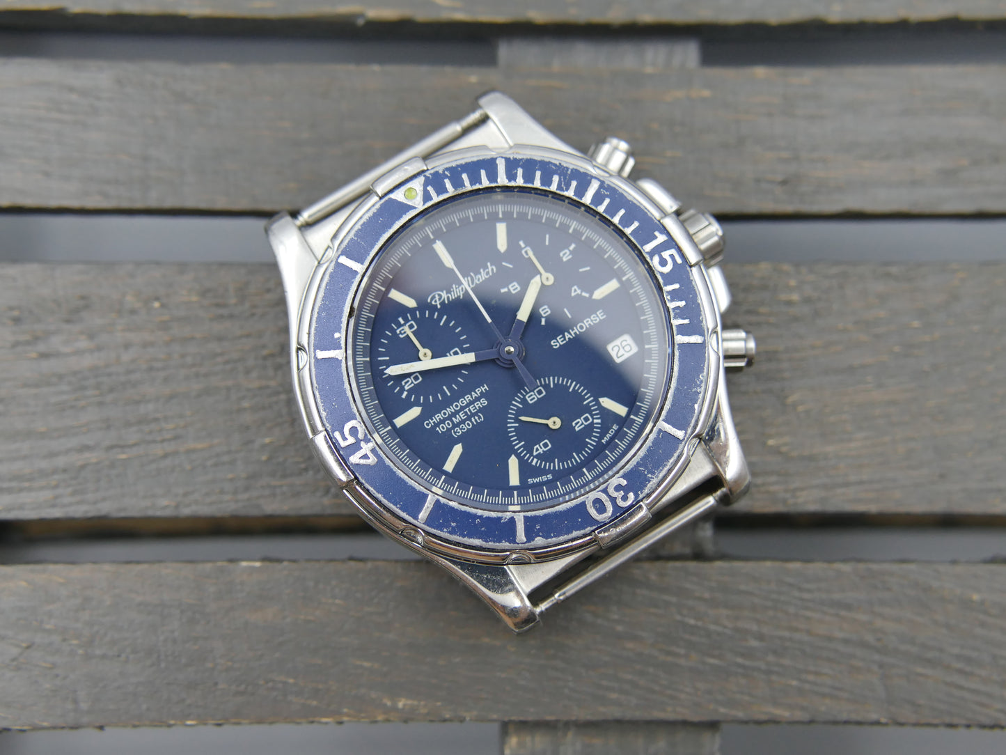 vintage watch mens chronograph quartz eta 251.272 Philip Watch Seahorse blue