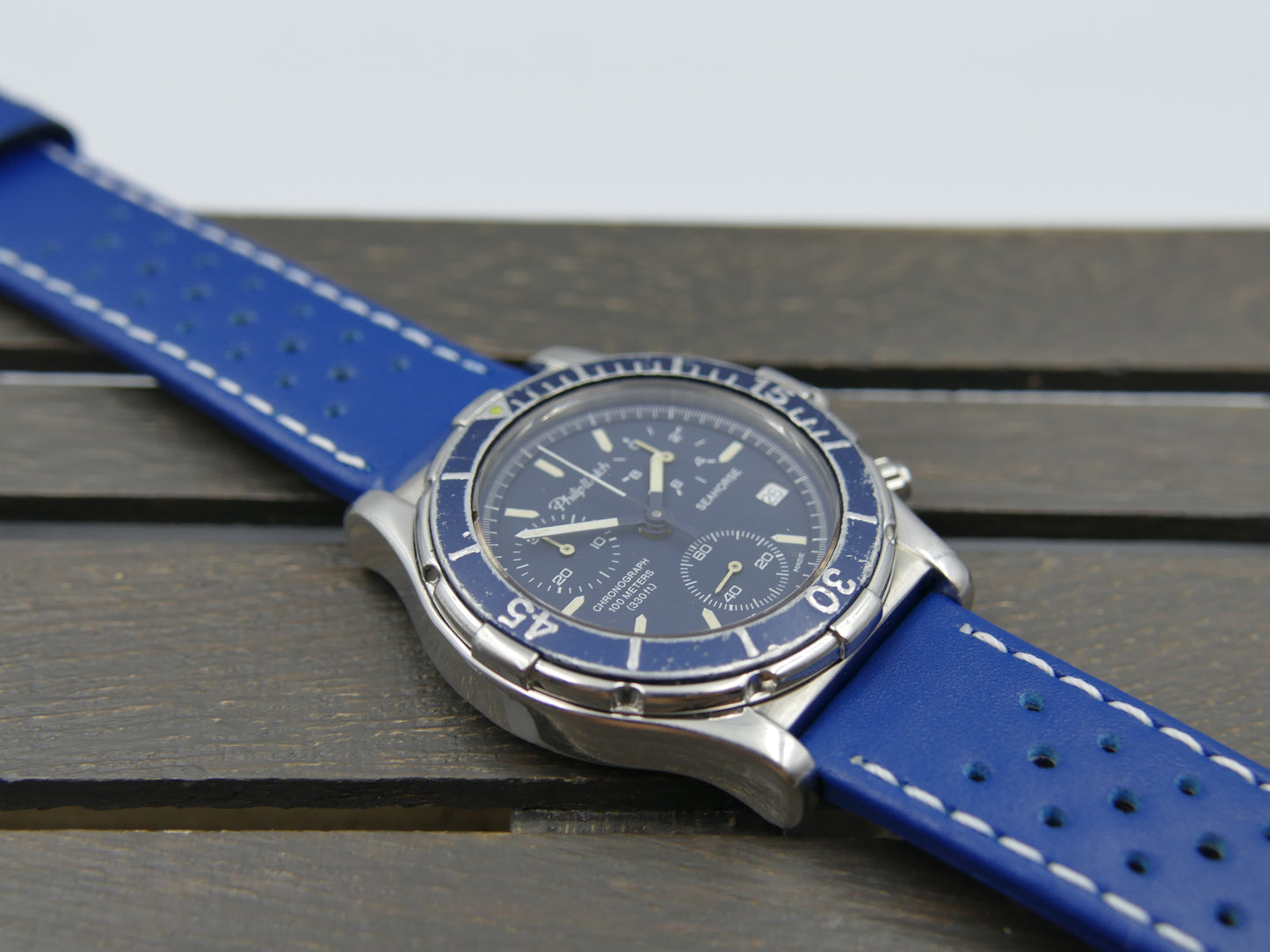 vintage watch mens chronograph quartz eta 251.272 Philip Watch Seahorse blue