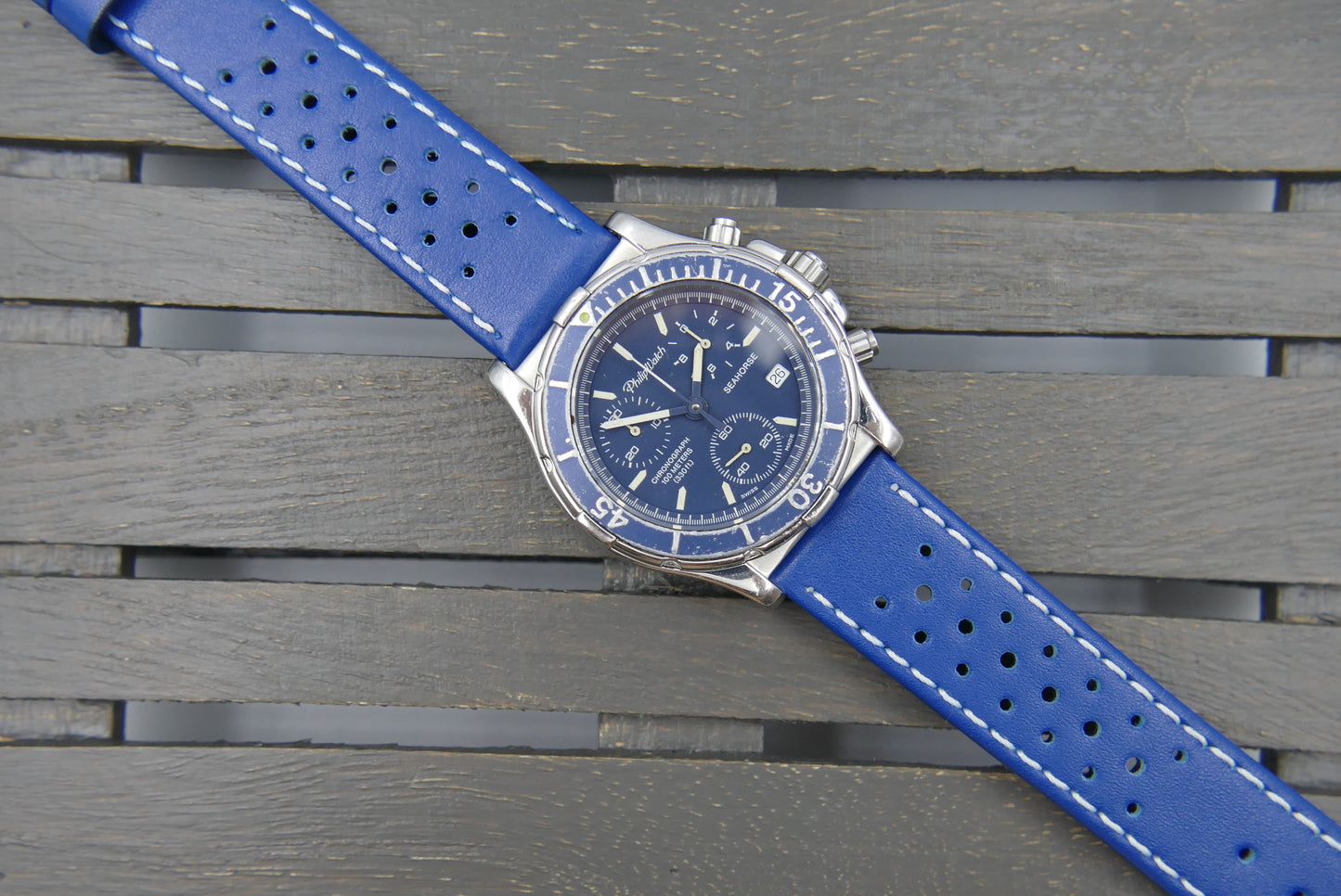 vintage watch mens chronograph quartz eta 251.272 Philip Watch Seahorse blue