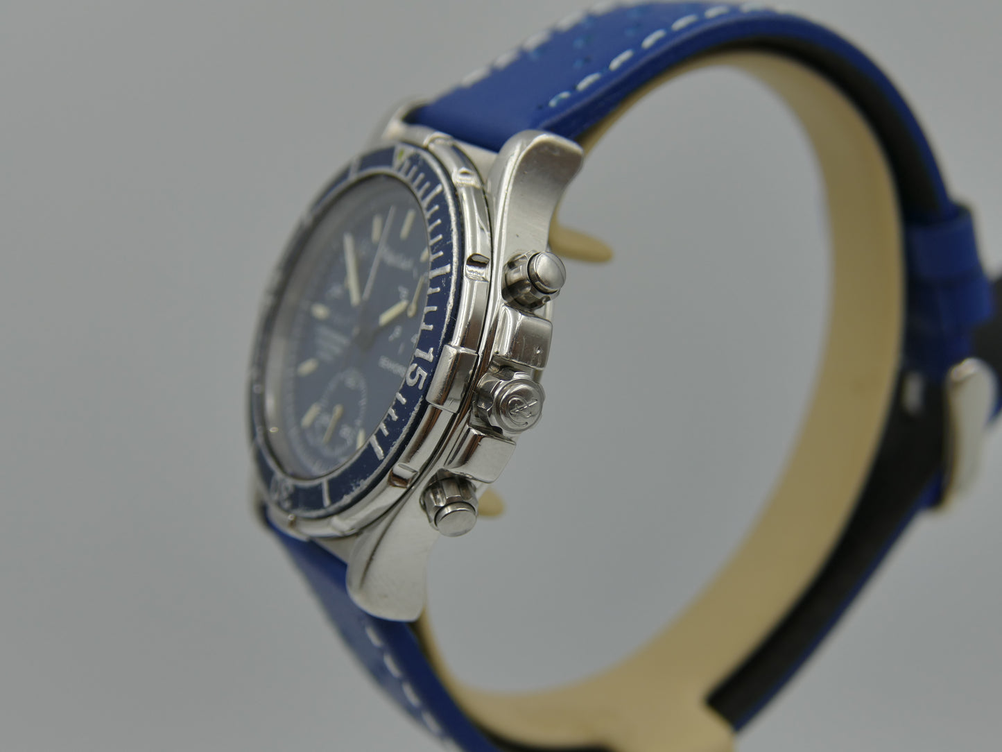 vintage watch mens chronograph quartz eta 251.272 Philip Watch Seahorse blue