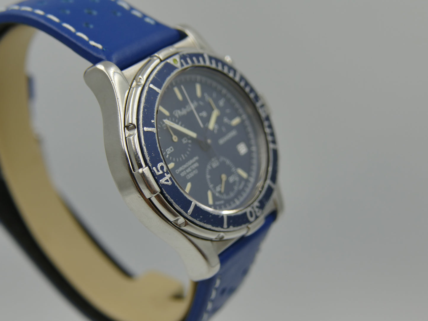 vintage watch mens chronograph quartz eta 251.272 Philip Watch Seahorse blue
