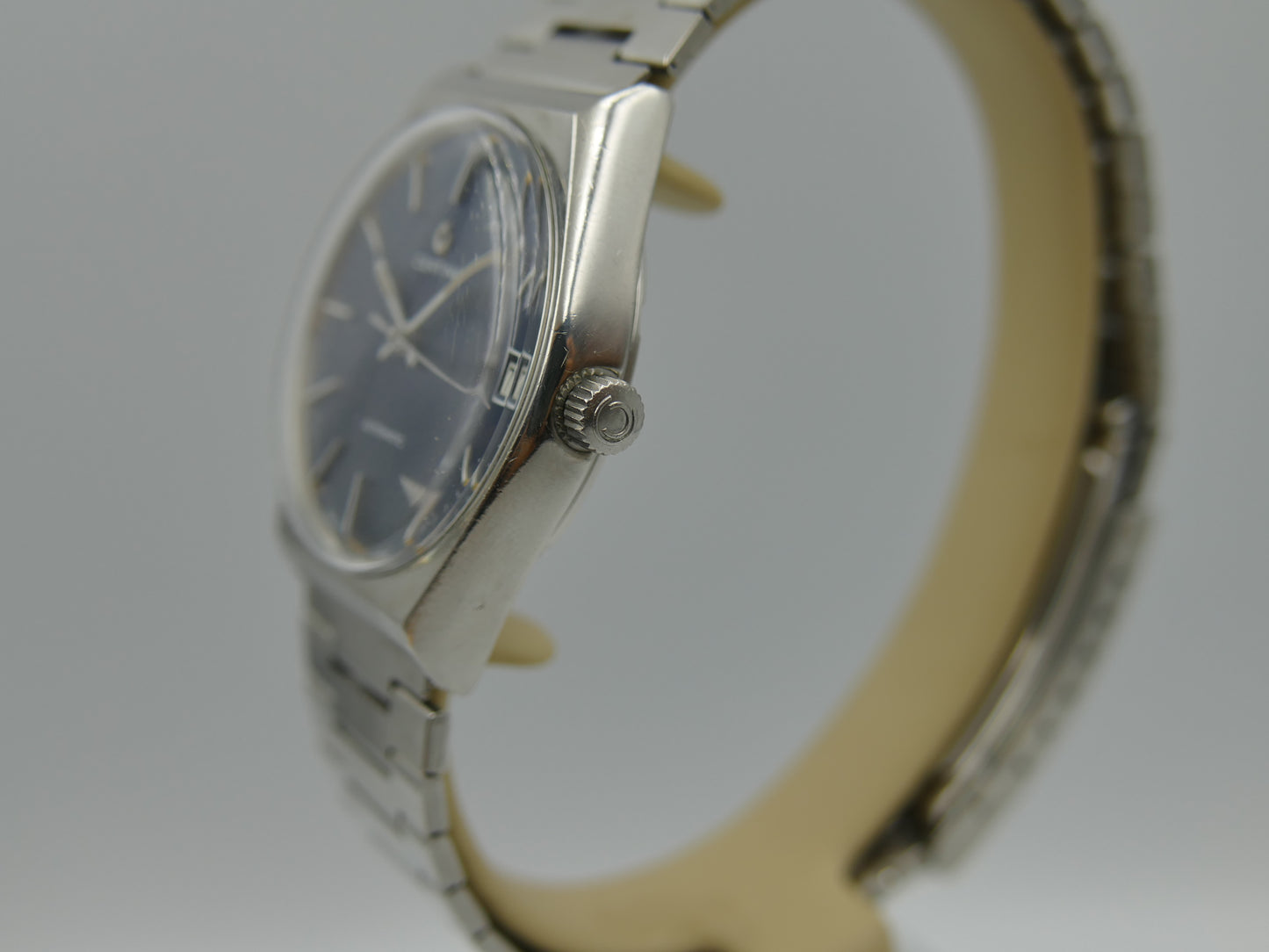 70s vintage watch mens Certina 605.3001.14 automatic blue SS serviced