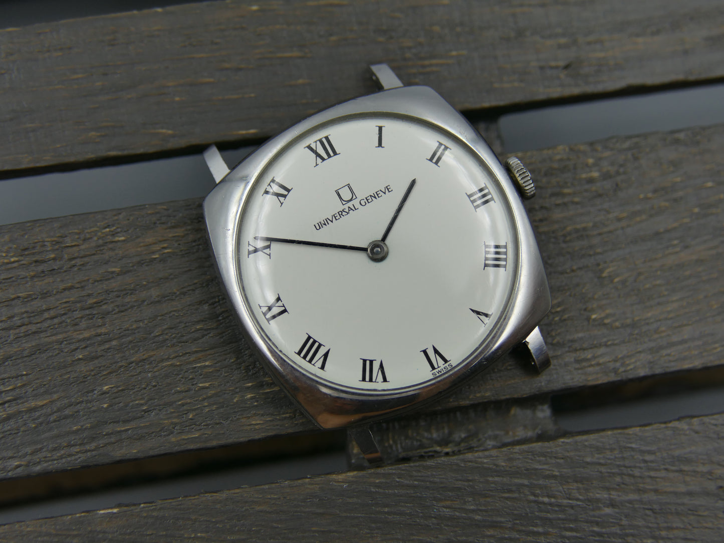 60s vintage watch Universal Geneve ref. 842112 /03 hand wind white roman thin