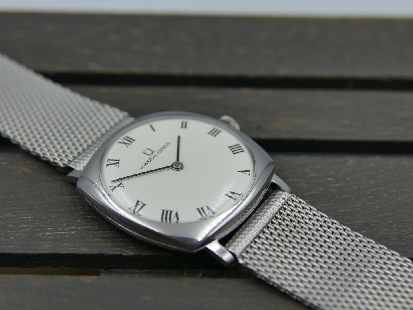 60s vintage watch Universal Geneve ref. 842112 /03 hand wind white roman thin
