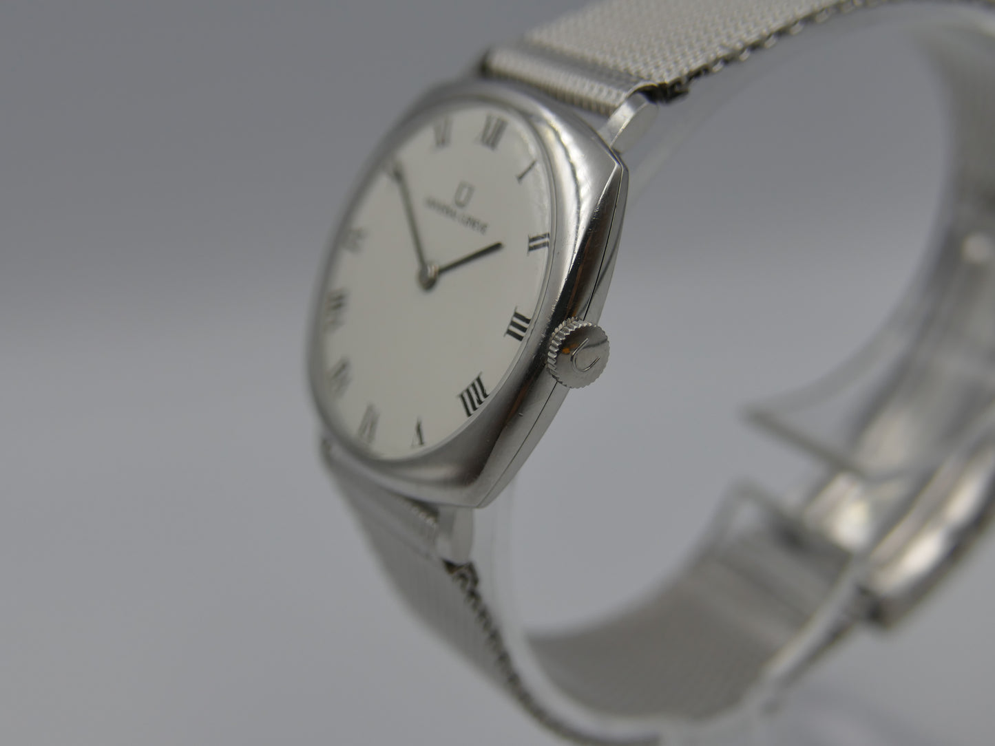 60s vintage watch Universal Geneve ref. 842112 /03 hand wind white roman thin