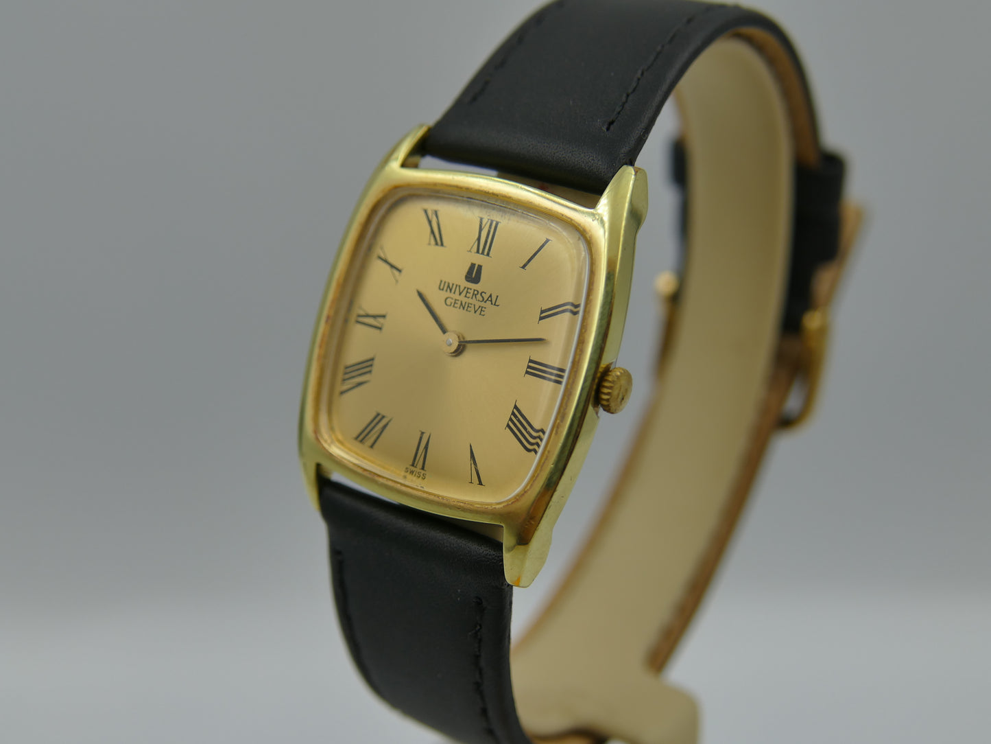 60s vintage watch mens Universal Geneve tank ref. 542114 ultra slim hand wind cal. 1-42 serviced