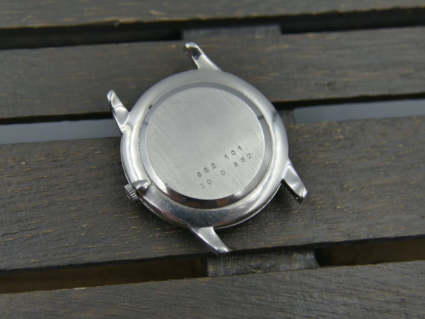 60s vintage watch mens Universal Geneve ref. 842101 ultra slim hand wind cal. 1-42 serviced