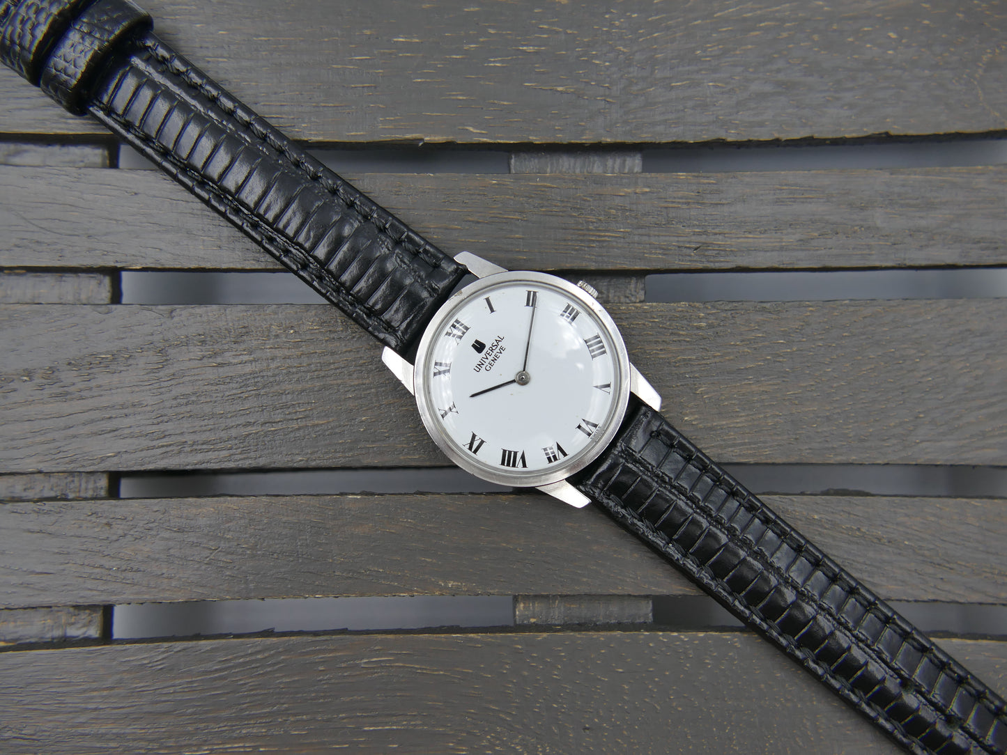 60s vintage watch mens Universal Geneve ref. 842101 ultra slim hand wind cal. 1-42 serviced