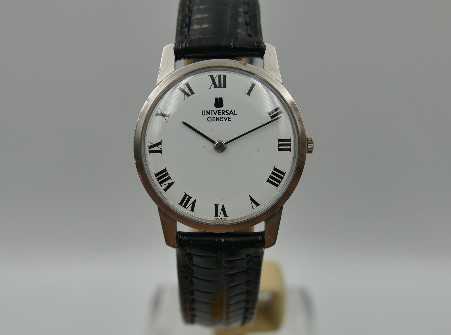 60s vintage watch mens Universal Geneve ref. 842101 ultra slim hand wind cal. 1-42 serviced