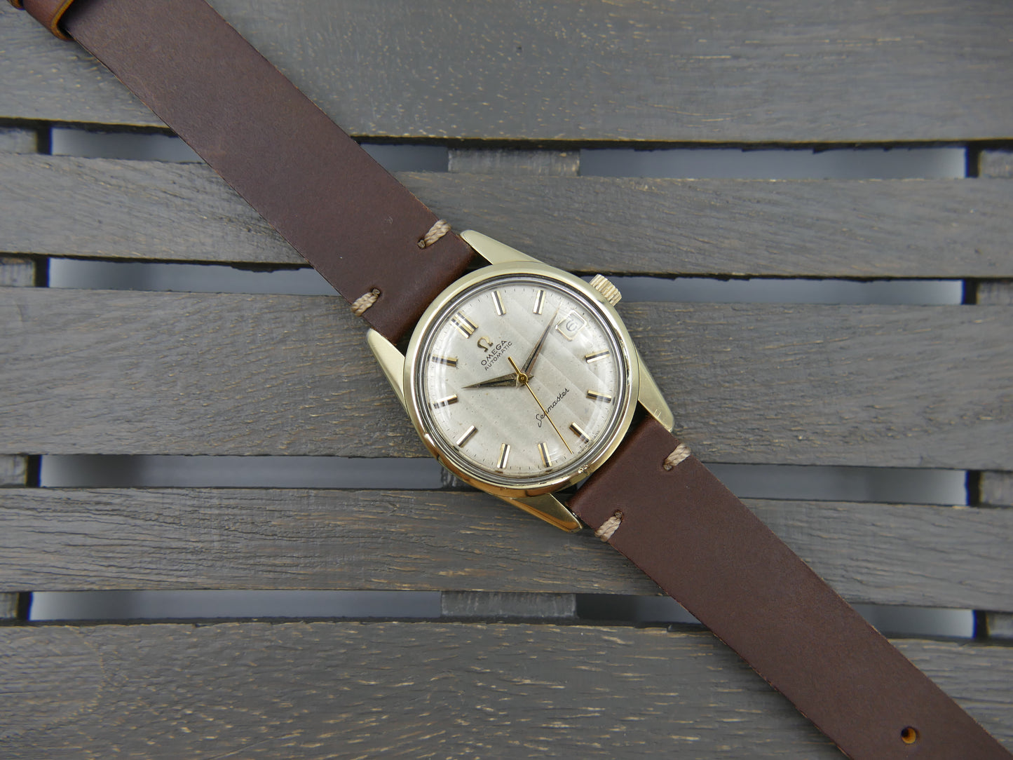 60s vintage watch mens Omega Seamaster ref 14701 61 SC automatic 562 gold cap Ribbon Wave