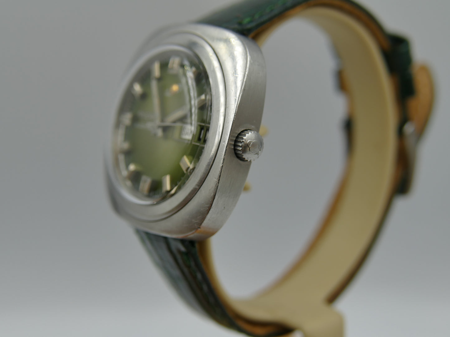 70s vintage watch mens Enicar ref 167-12-03 automatic day date 37mm green dial