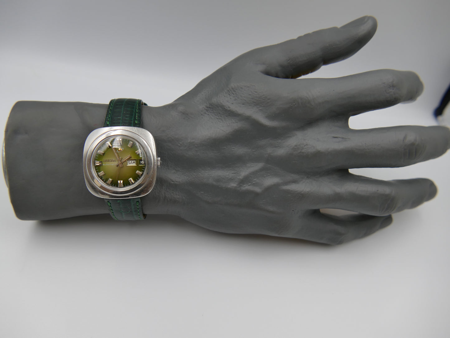 70s vintage watch mens Enicar ref 167-12-03 automatic day date 37mm green dial