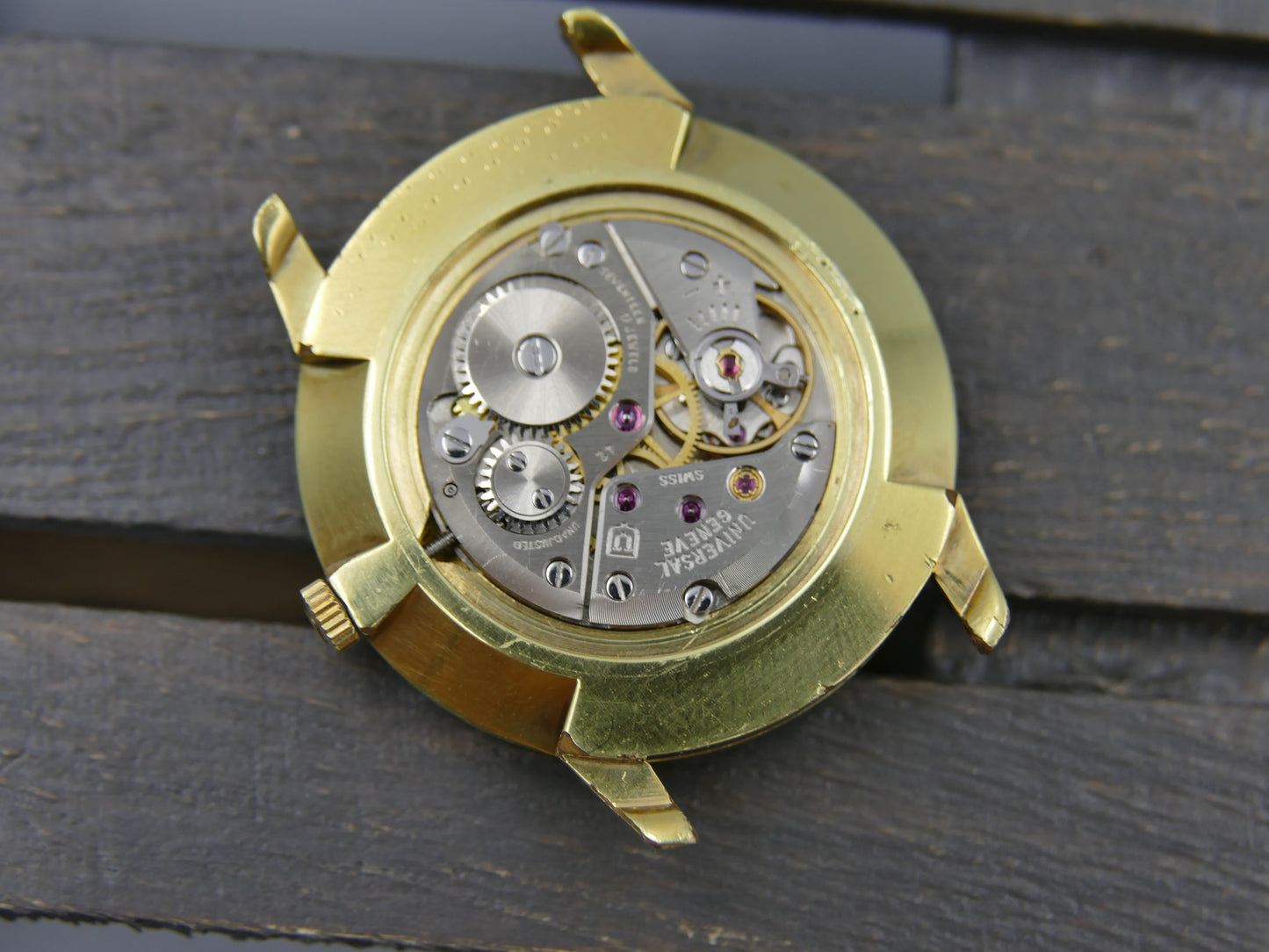 60s vintage watch Universal Geneve ref. 542 101 ultra slim hand wind cal. 42 serviced gold pl