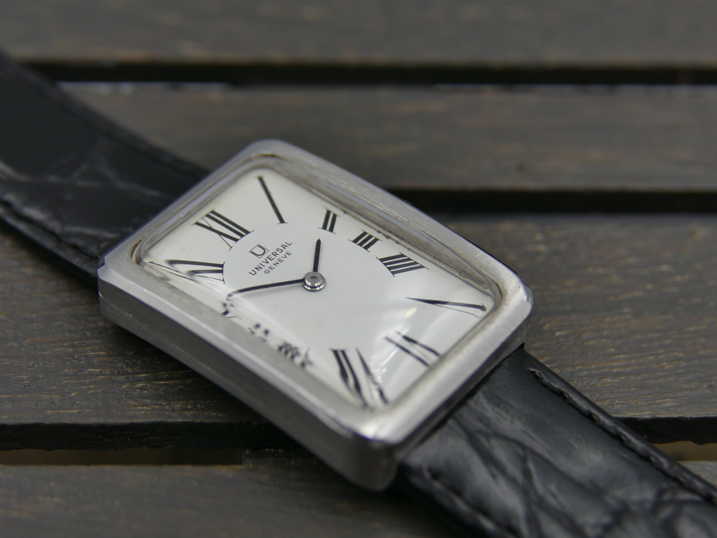 60s vintage watch Universal Geneve tank ref 842116 /01 hand wind cal 42