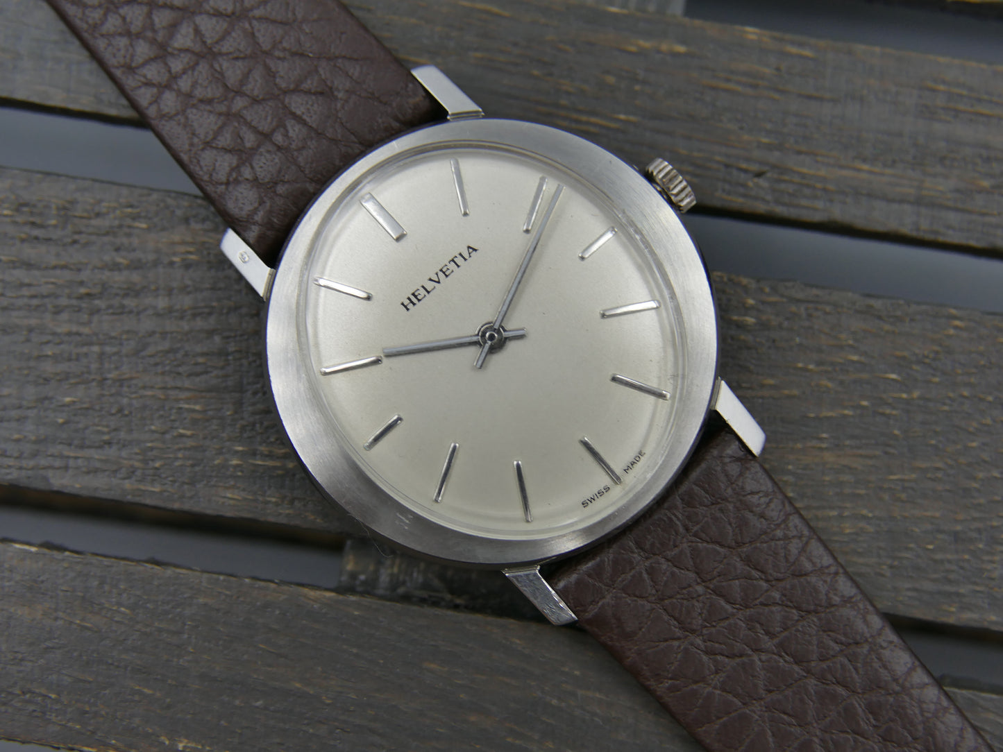 vintage watch mens Helvetia oval ref. 7001.018.30 hand wind peseux 7001 slim flat