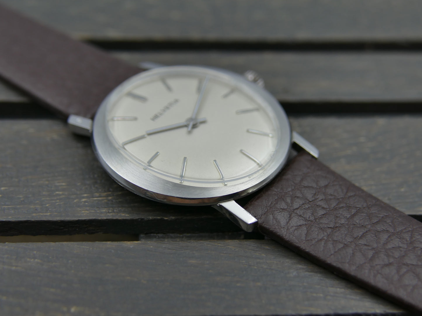 vintage watch mens Helvetia oval ref. 7001.018.30 hand wind peseux 7001 slim flat